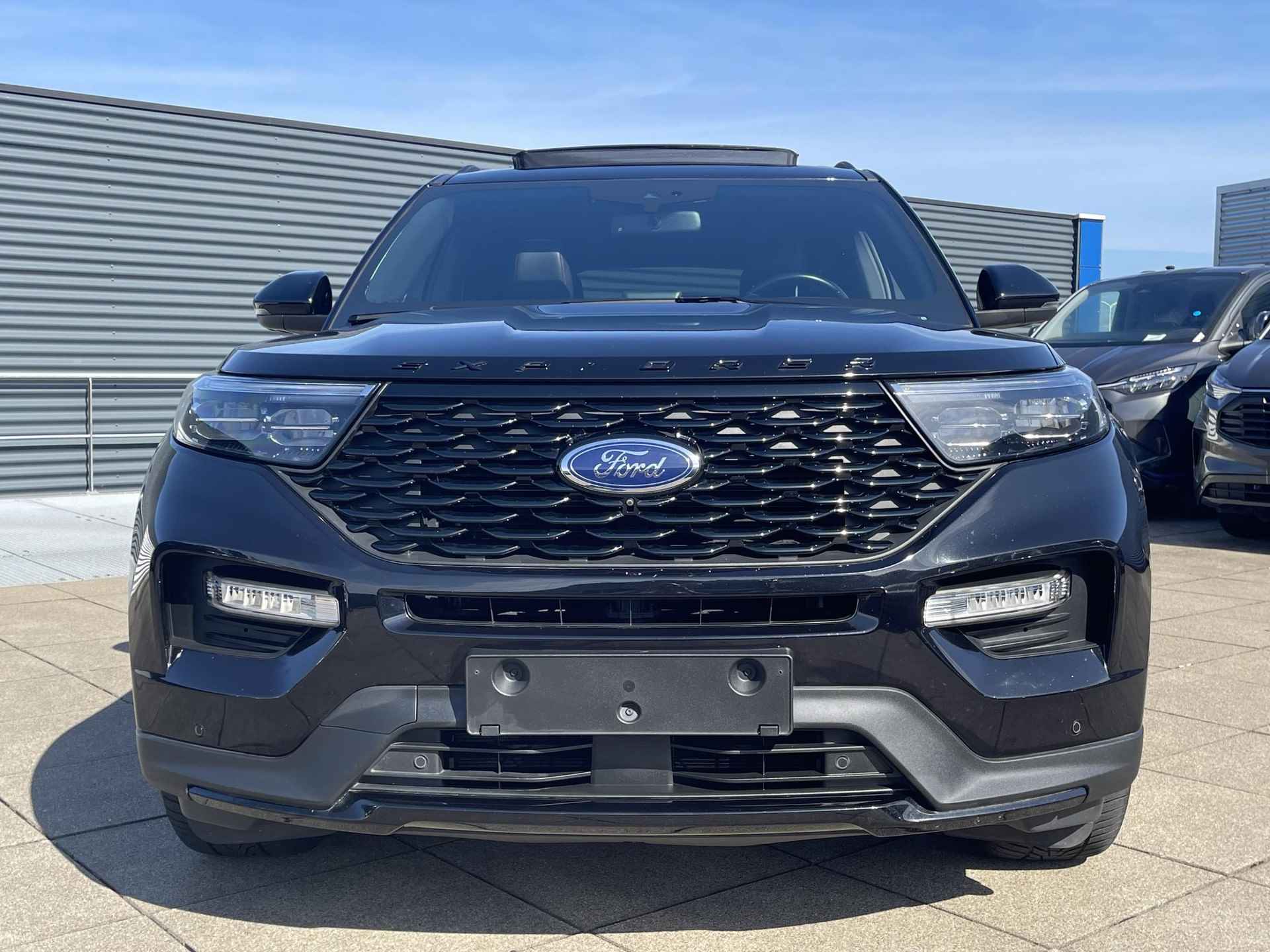 Ford Explorer 3.0 V6 EcoBoost PHEV ST-Line - 2/39