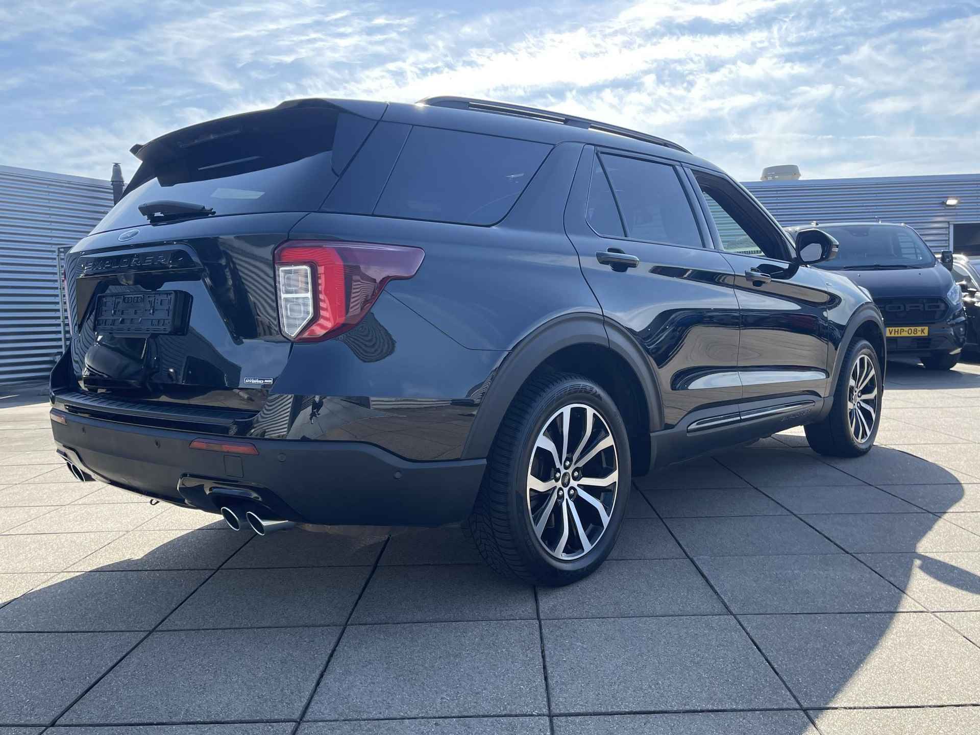 Ford Explorer 3.0 V6 EcoBoost PHEV ST-Line - 7/39