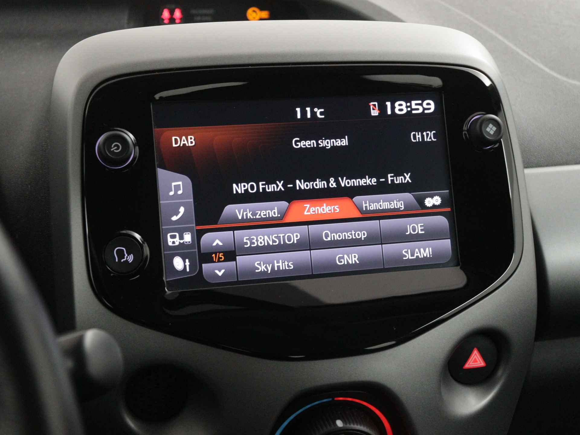 Toyota Aygo 1.0 VVT-i x-play | Camera | Bluetooth | Apple Carplay | - 10/38