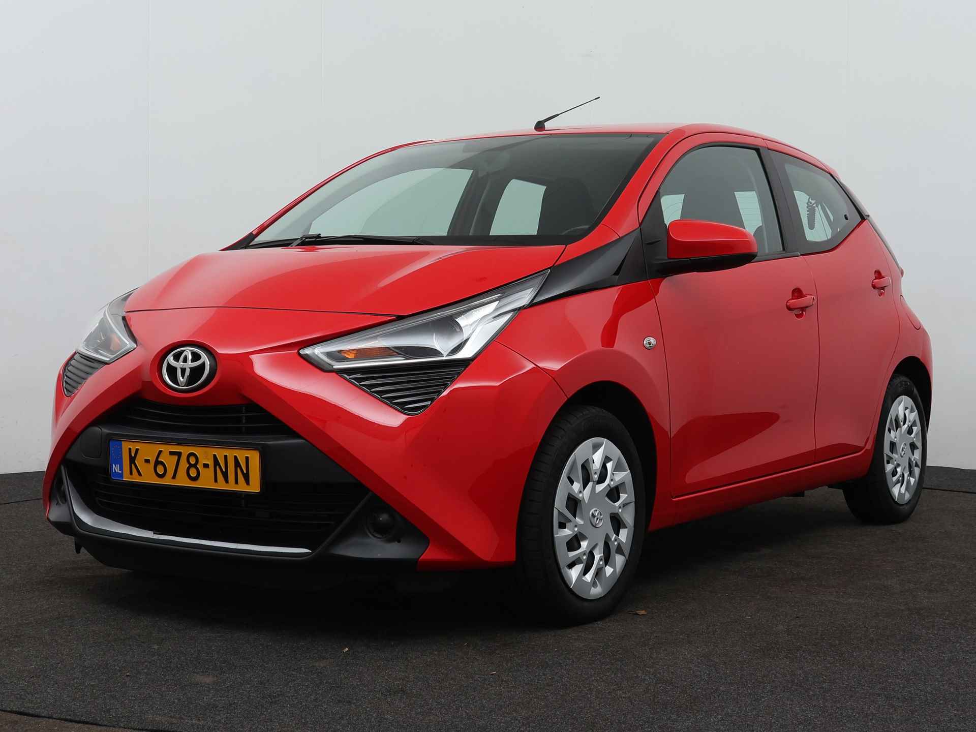 Toyota Aygo 1.0 VVT-i x-play | Camera | Bluetooth | Apple Carplay | - 14/38