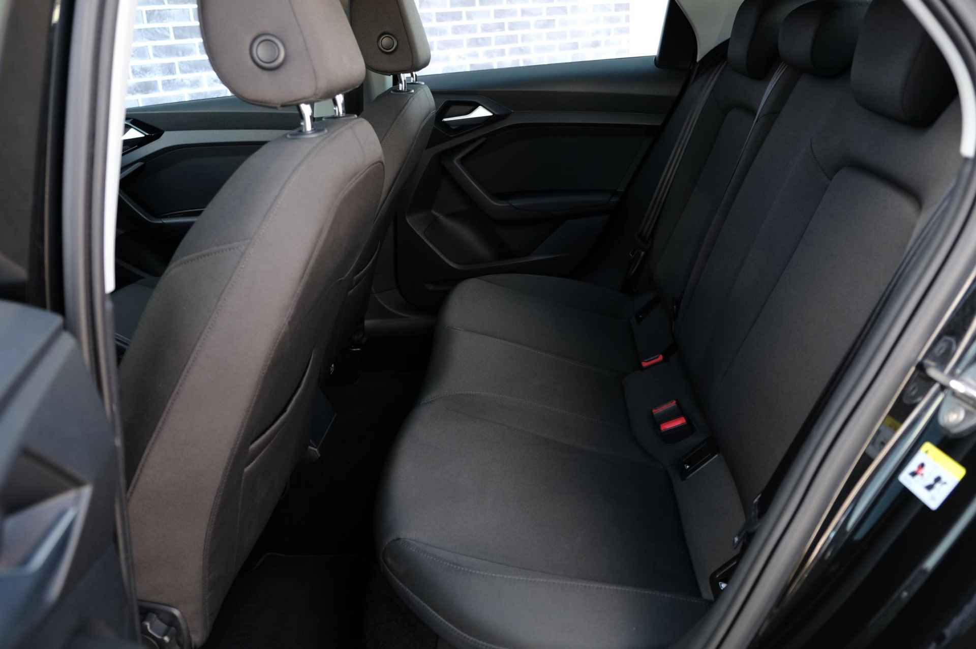 Audi A1 Sportback 30 TFSI epic | Cruise control | Stoelverwarming | Navigatie | Parkassist | Lichtmetaal - 10/28