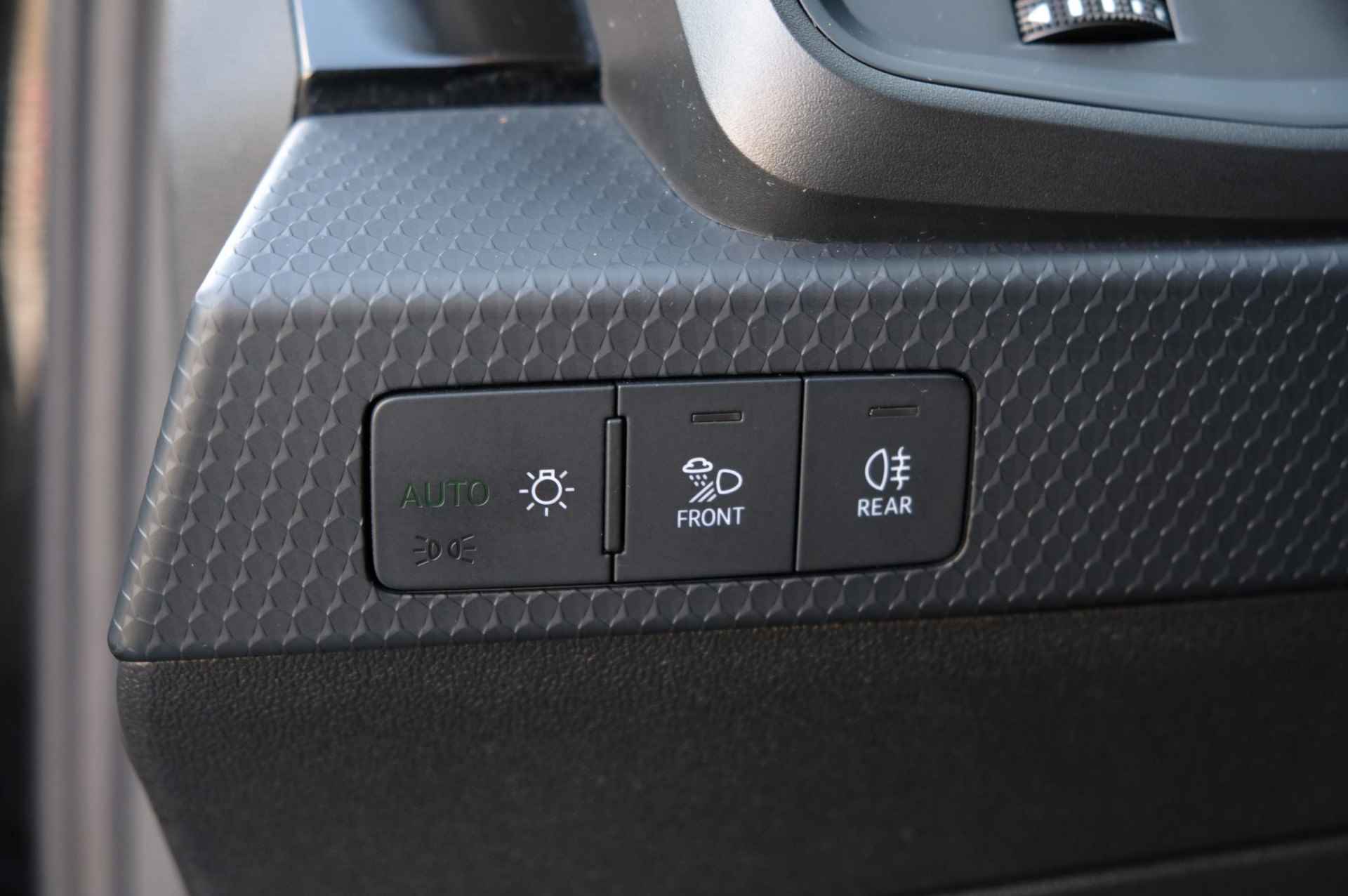 Audi A1 Sportback 30 TFSI epic | Cruise control | Stoelverwarming | Navigatie | Parkassist | Lichtmetaal - 19/28