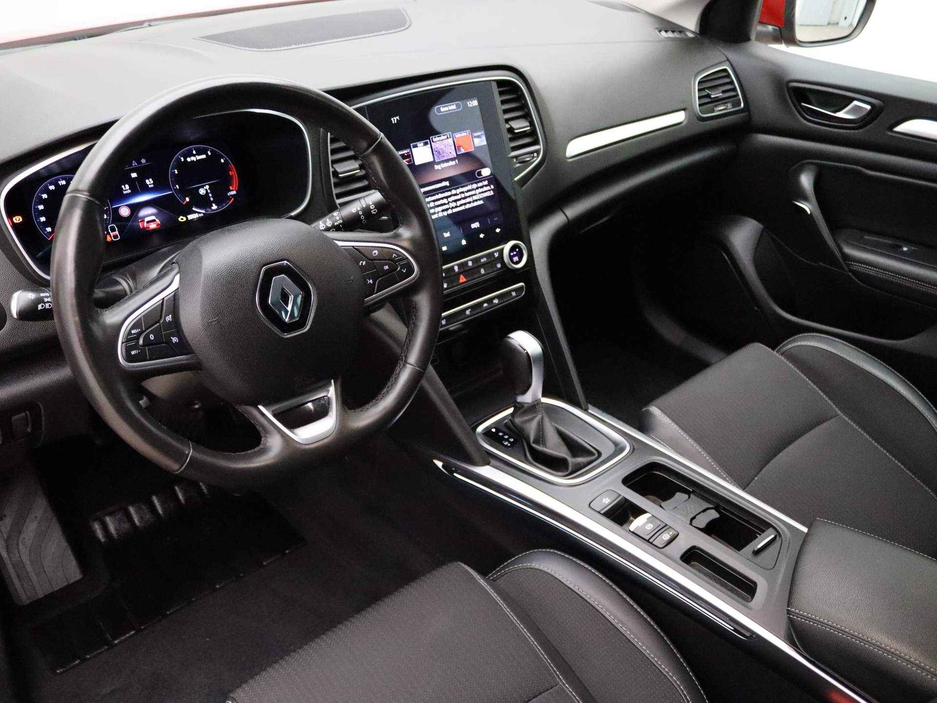 Renault Mégane Estate TCe 140pk Techno EDC/AUTOMAAT Camera | Climate | Navi | Parksens. v+a | Stoelverwarming - 3/41