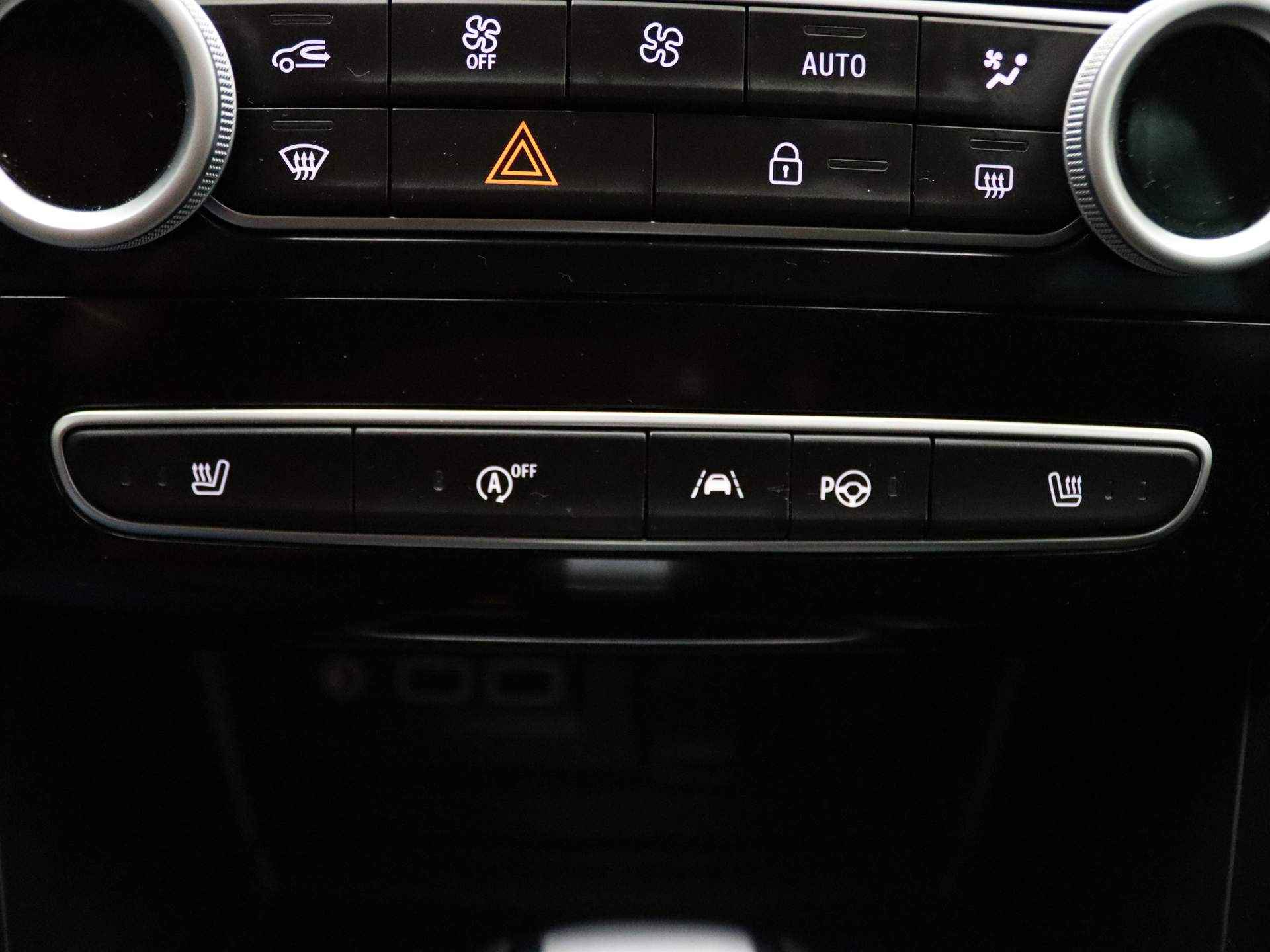 Renault Mégane Estate TCe 140pk Techno EDC/AUTOMAAT Camera | Climate | Navi | Parksens. v+a | Stoelverwarming - 14/41