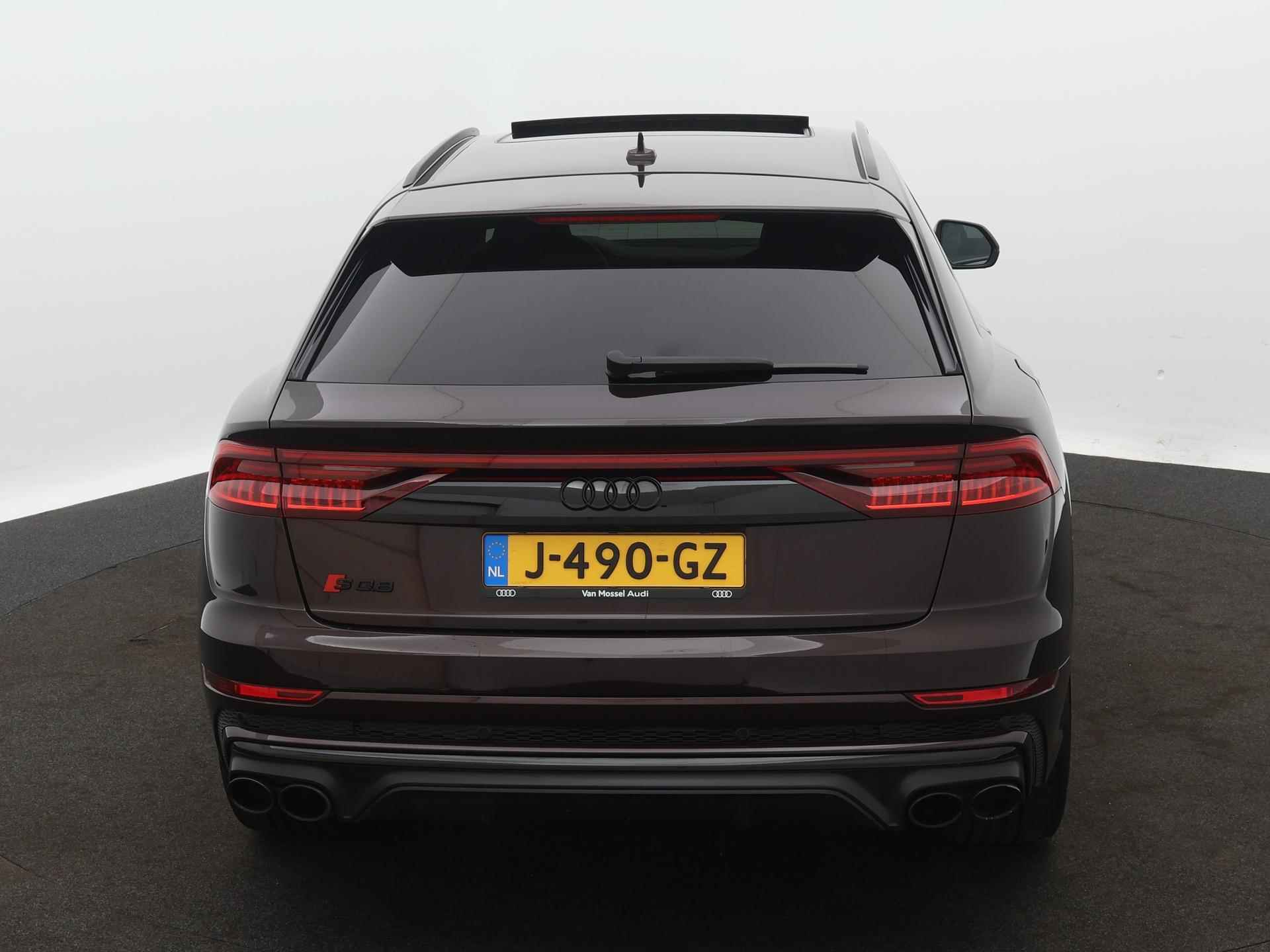 Audi Q8 4.0 TDI SQ8 quattro 435 PK | Automaat | Panoramadak | Navigatie | Virtual cockpit | LED Matrix | Head-up display | Vierwielbesturing | Leder Valcona | Massage stoelen | 360 Camera | Memory seats | Luchtvering | - 4/20