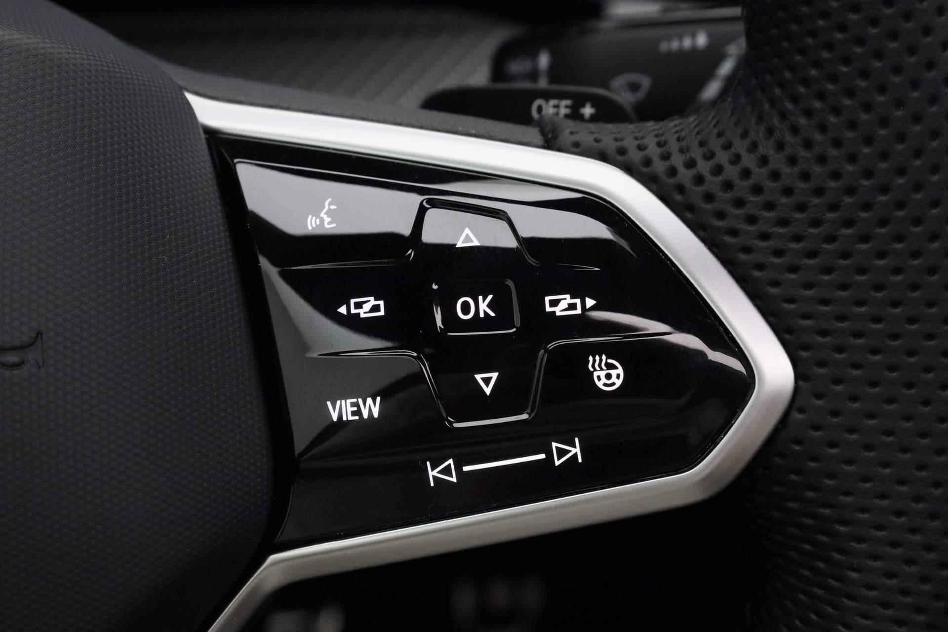 Volkswagen Golf 1.5 eTSI 150PK DSG R-Line Business | Pano | Harman/Kardon | IQ Light | Keyless | Camera | 17 inch - 26/41