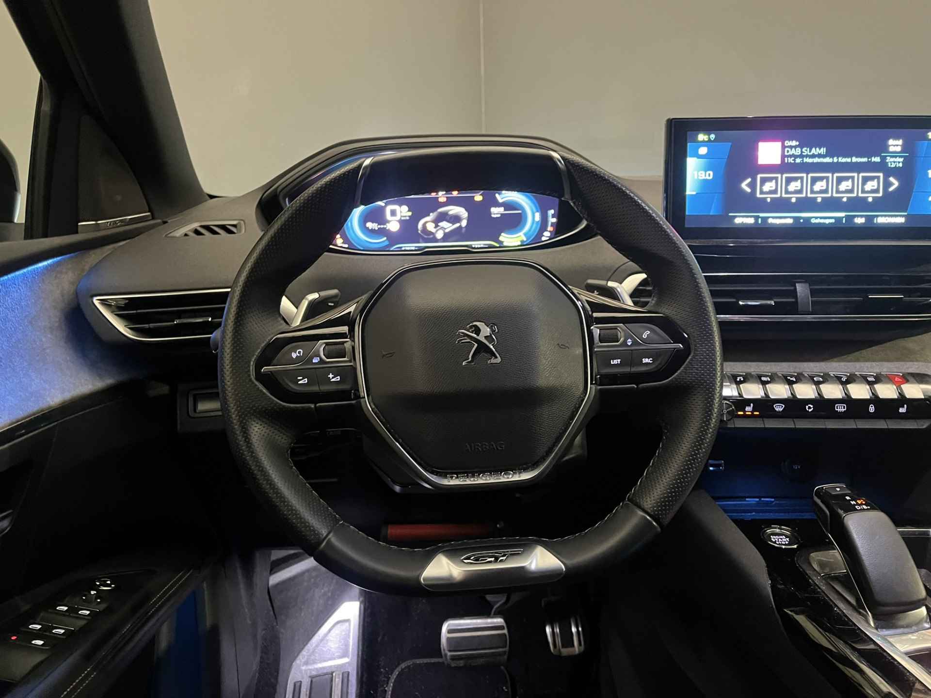 Peugeot 3008 1.6 HYbrid 225PK GT Pack Business | Elek. Stoel | massage | Elek. Achterklep | Camera | FOCAL | Adaptieve Cruise | Clima | Apple/Android Carplay | Keyless Entry | Virtueel Dashboard | Focal Audio - 24/38