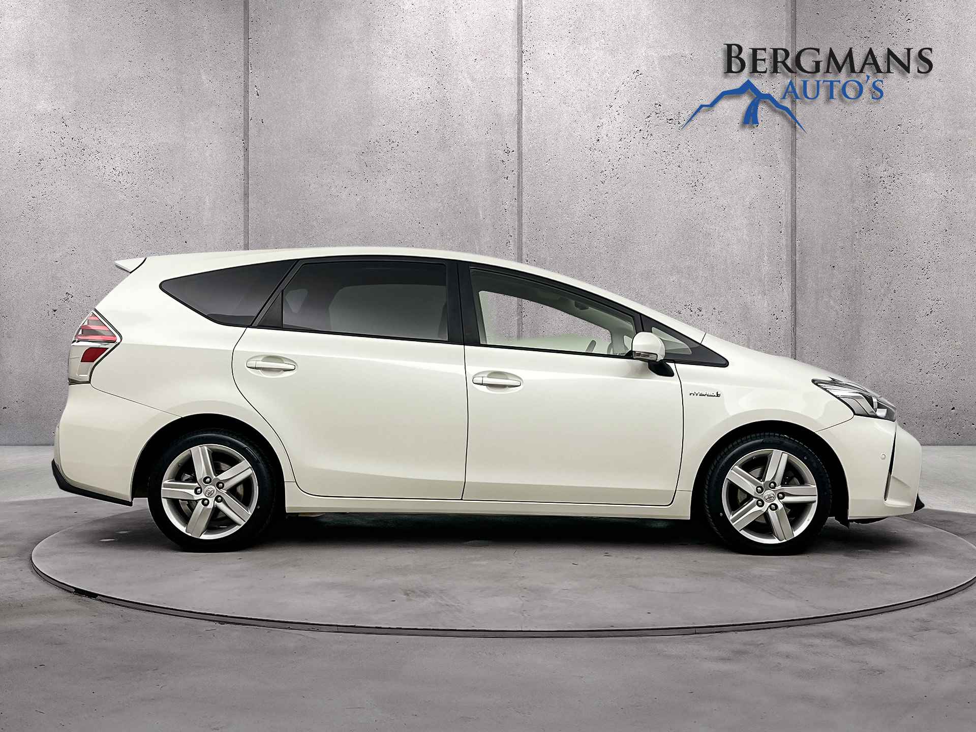 Toyota Prius+ 1.8 Executive // TREKHAAK // 1e EIGENAAR // PANODAK // - 10/29