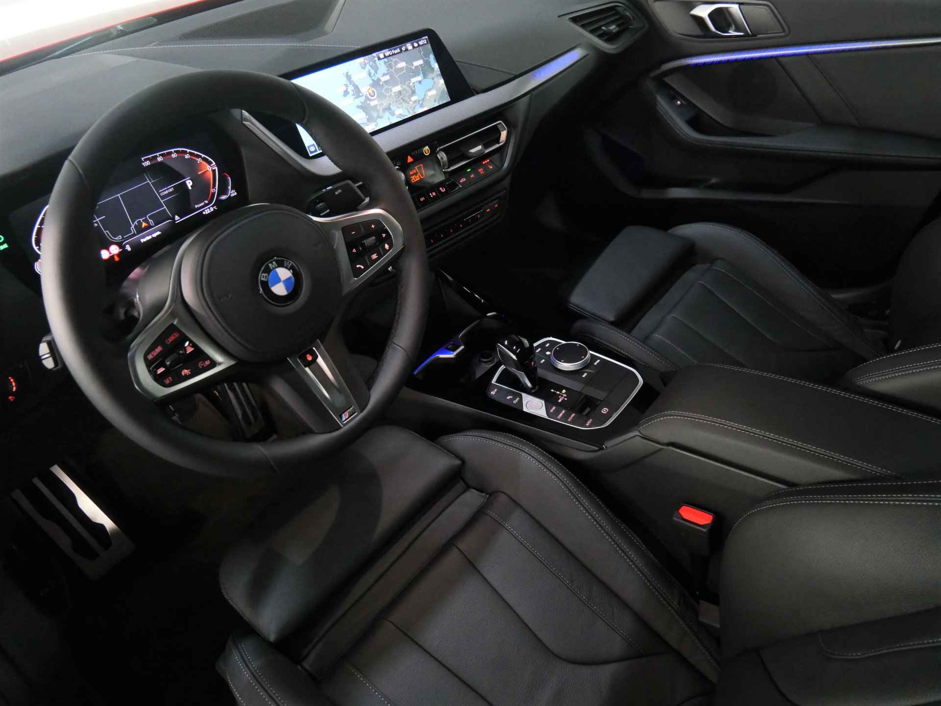 BMW 2 Serie Gran Coupé 218i High Executive M Sport Automaat / Panoramadak / M Sportstoelen / Adaptieve LED / Active Cruise Control / M Sportonderstel / Parking Assistant / Leder - 10/32