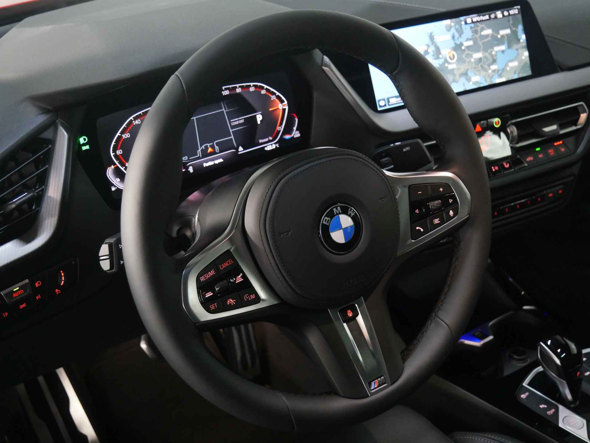 BMW 2 Serie Gran Coupé 218i High Executive M Sport Automaat / Panoramadak / M Sportstoelen / Adaptieve LED / Active Cruise Control / M Sportonderstel / Parking Assistant / Leder - 16/32