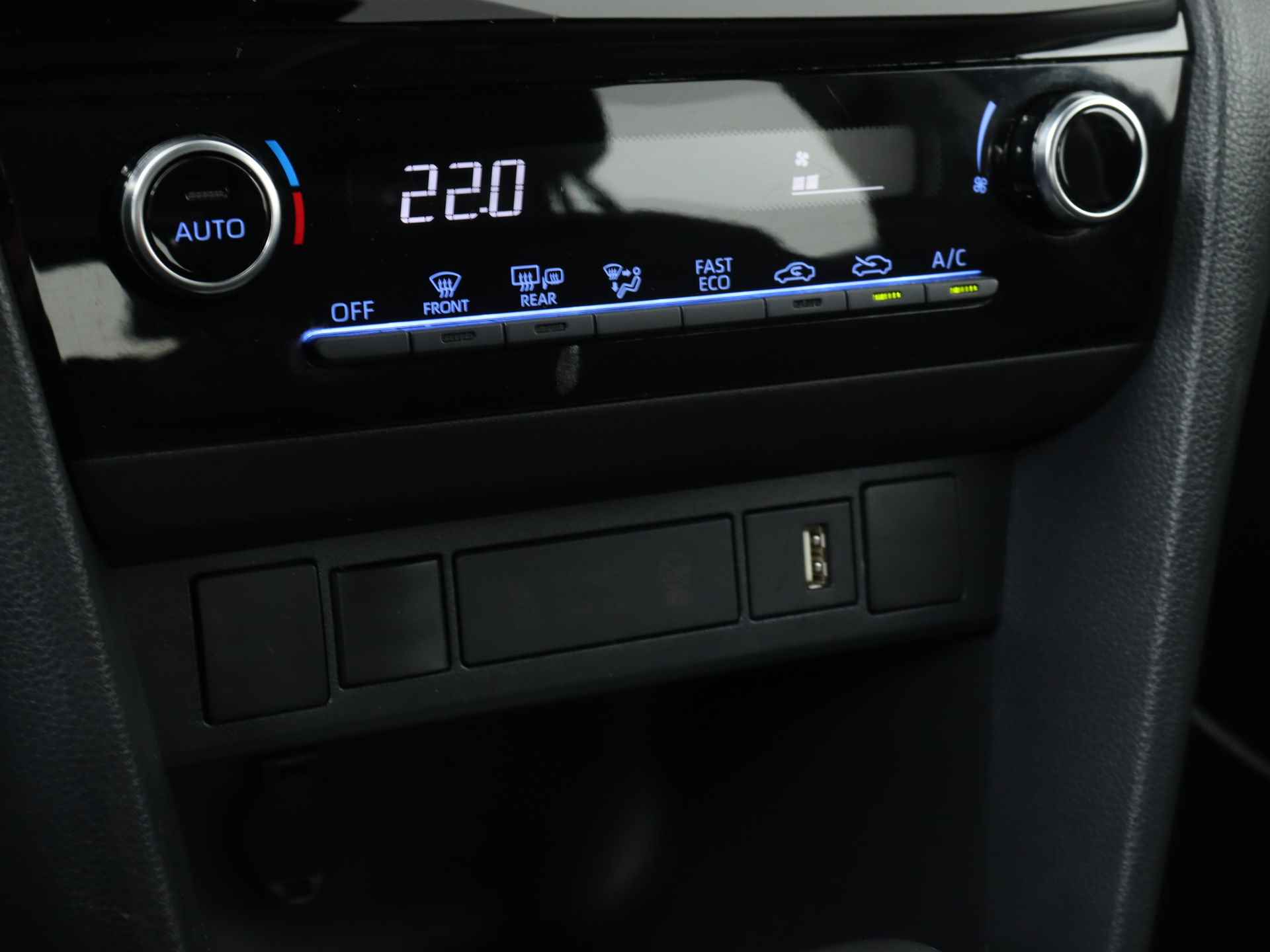 Toyota Yaris Cross 1.5 Hybrid Active | Camera | Apple Carplay & Android Auto | Adap. Cruise Control | Climate Control | - 12/42