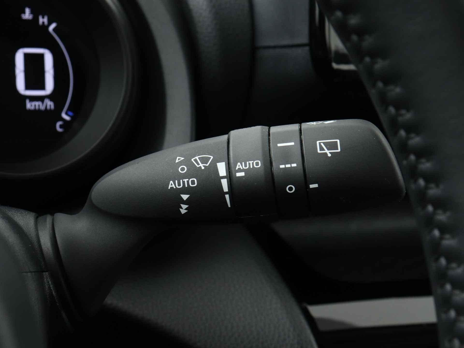 Toyota Yaris Cross 1.5 Hybrid Active | Camera | Apple Carplay & Android Auto | Adap. Cruise Control | Climate Control | - 25/42