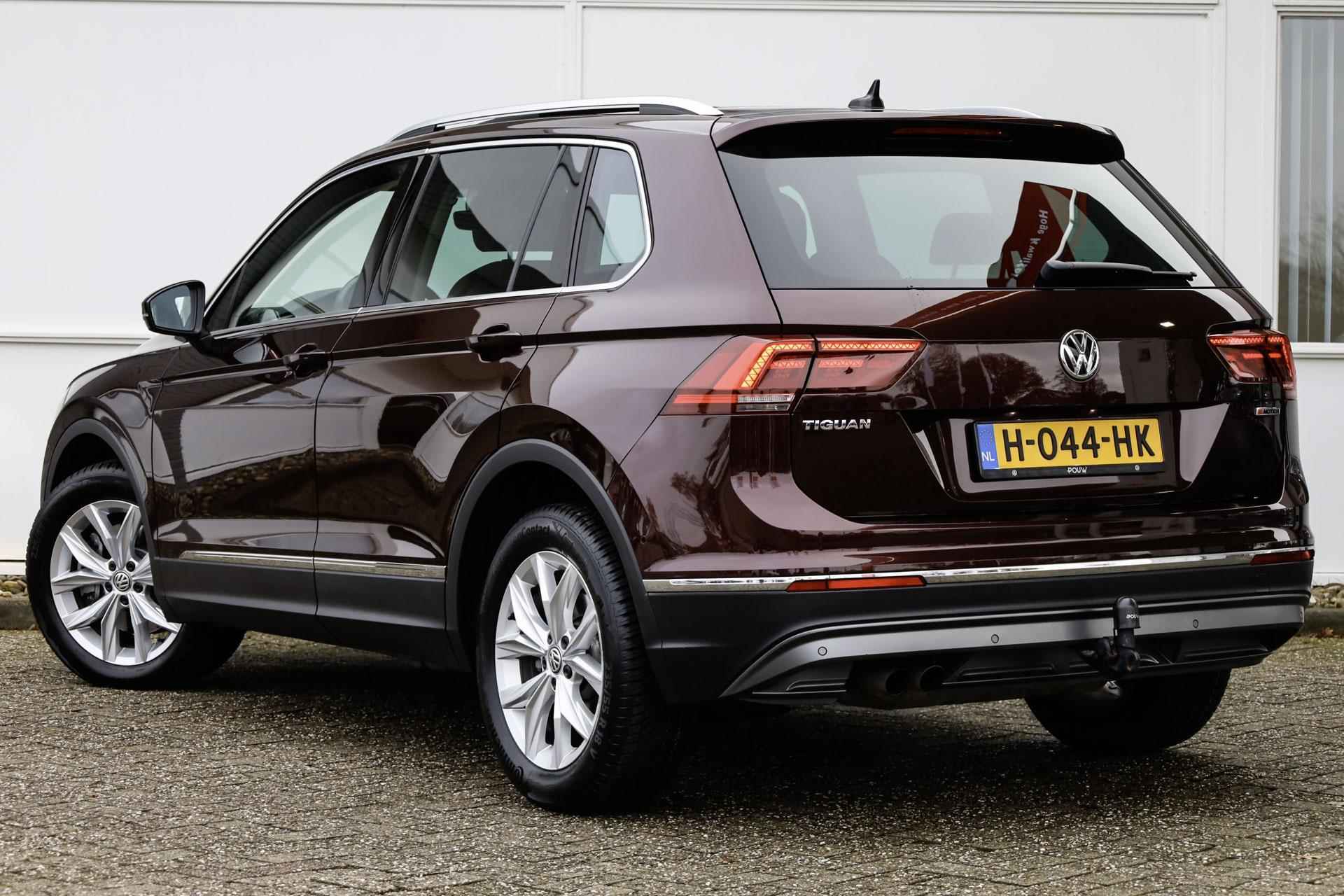 Volkswagen Tiguan 2.0 TSI 190pk DSG 4Motion Highline | Trekhaak | Panoramadak | Stoelverwarming | Camera - 10/55