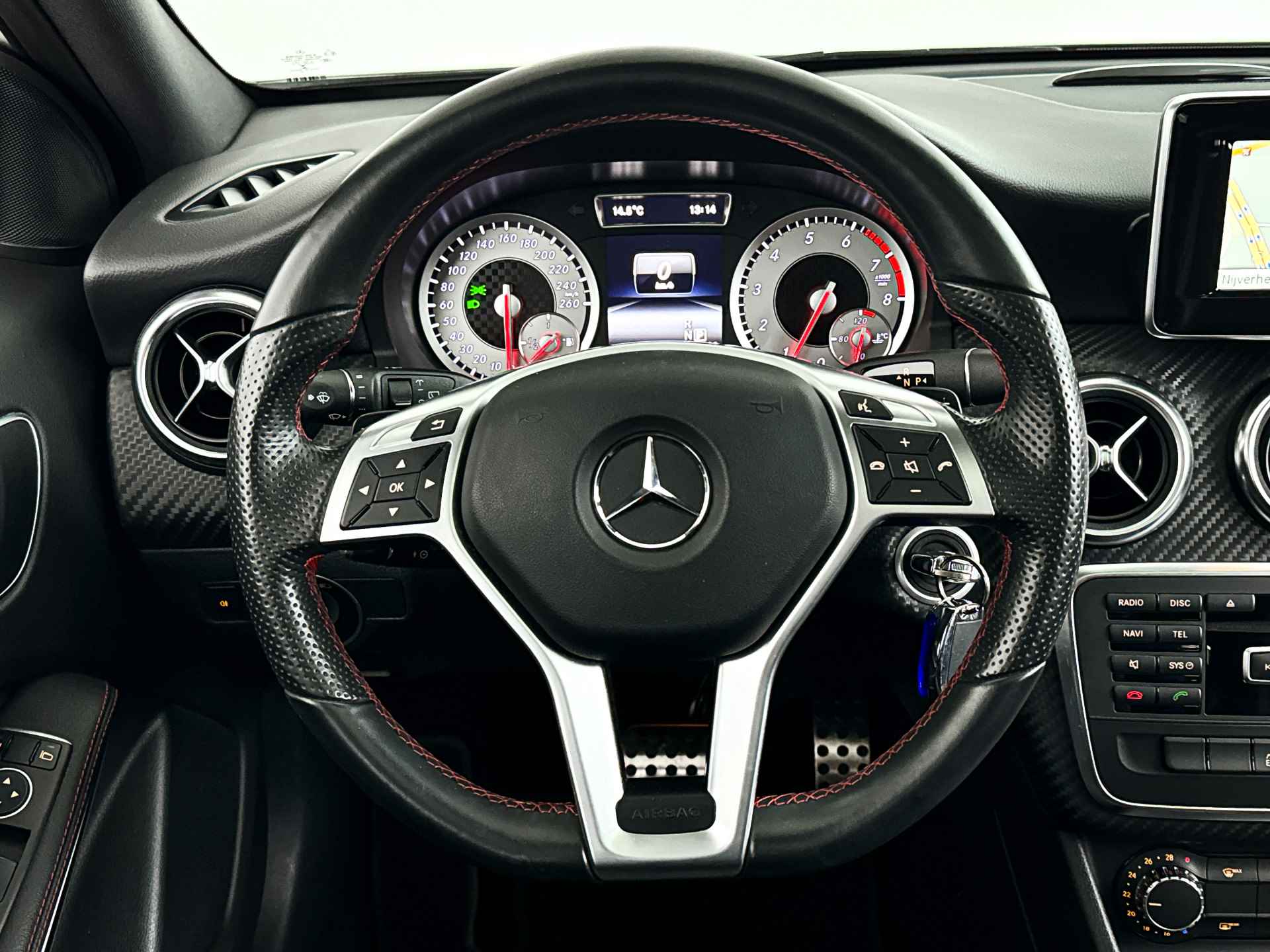 Mercedes-Benz A-Klasse Aut. 180 Ambition | Panoramadak | Carbon sierdelen - 14/31