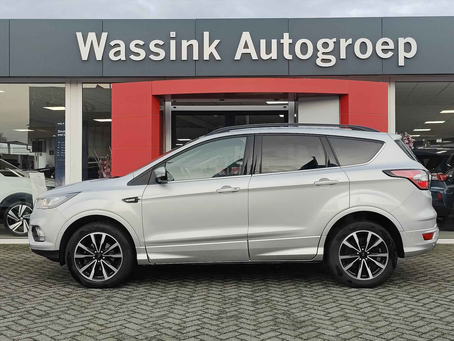 Ford Kuga 1.5 EcoBoost 150PK 2WD ST Line | Stoel en stuur verwarming | Trekhaak 2000 KG | Navigatie | - 3/36