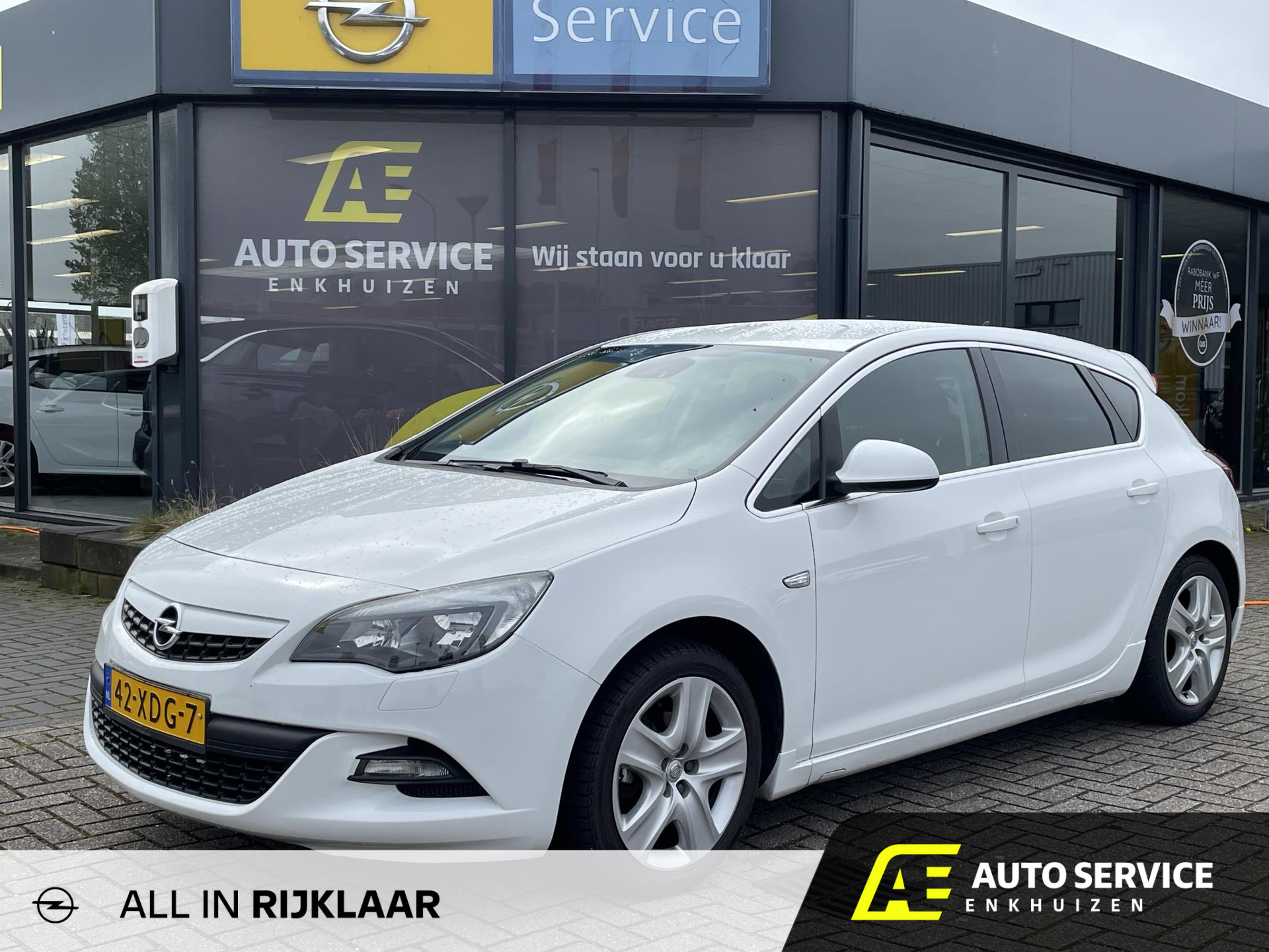 Opel Astra 1.4 Turbo Anniversary Edition RIJKLAAR incl. Service en garantie | Navi | PDC | Trekhaak | Clima | Cruise | OPC line bij viaBOVAG.nl