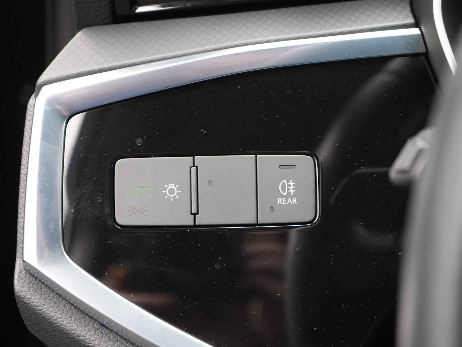 Audi Q3 35 TFSI Pro Line Clima | Trekhaak | Apple Carplay | 19 Inch - 26/41