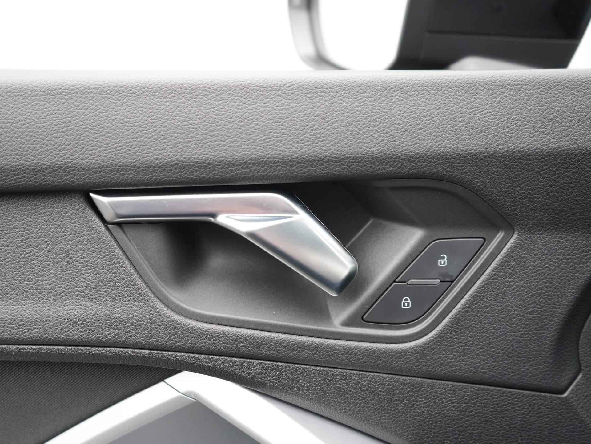 Audi Q3 35 TFSI Pro Line Clima | Trekhaak | Apple Carplay | 19 Inch - 27/41