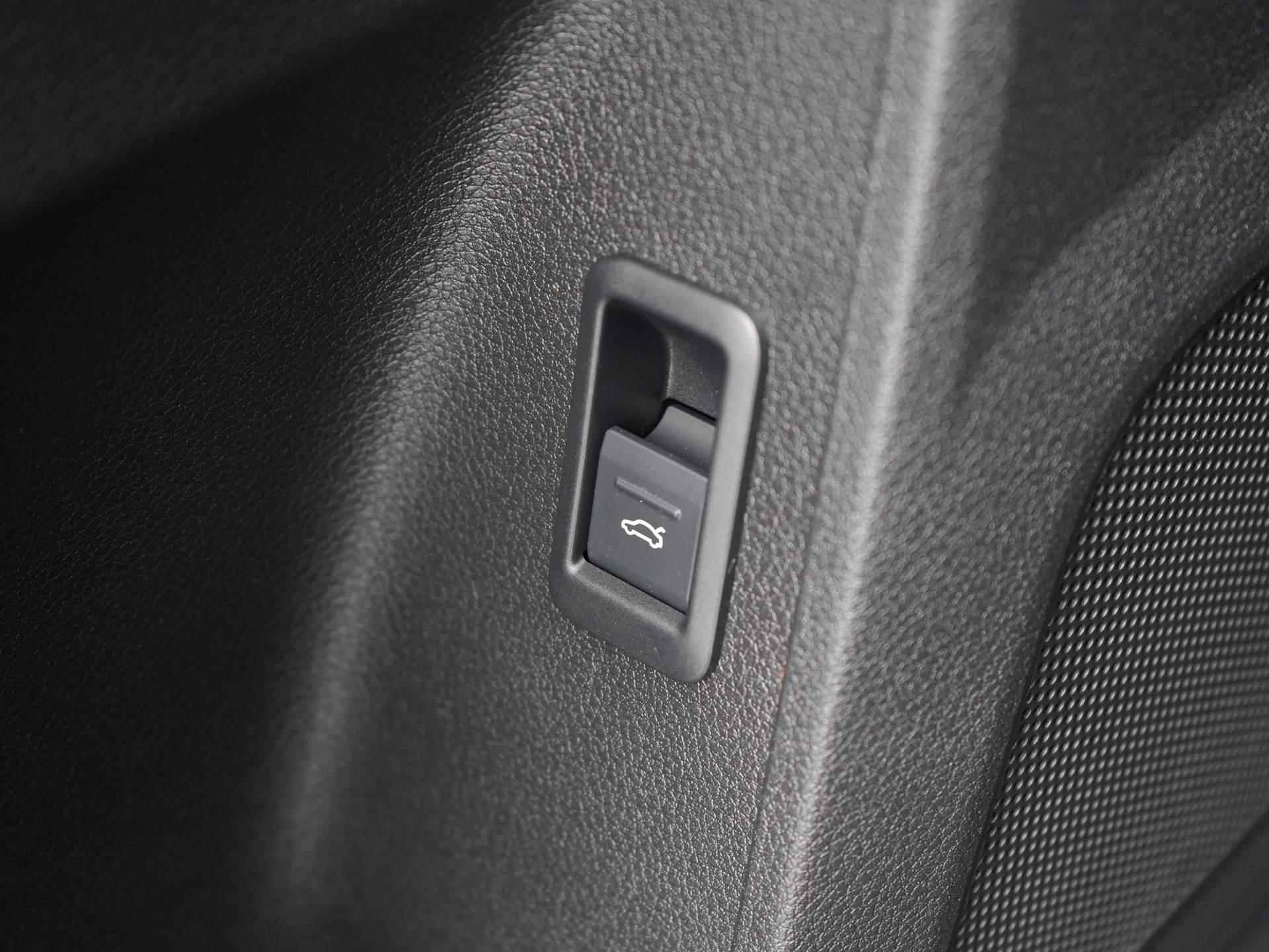 Audi Q3 35 TFSI Pro Line Clima | Trekhaak | Apple Carplay | 19 Inch - 29/41