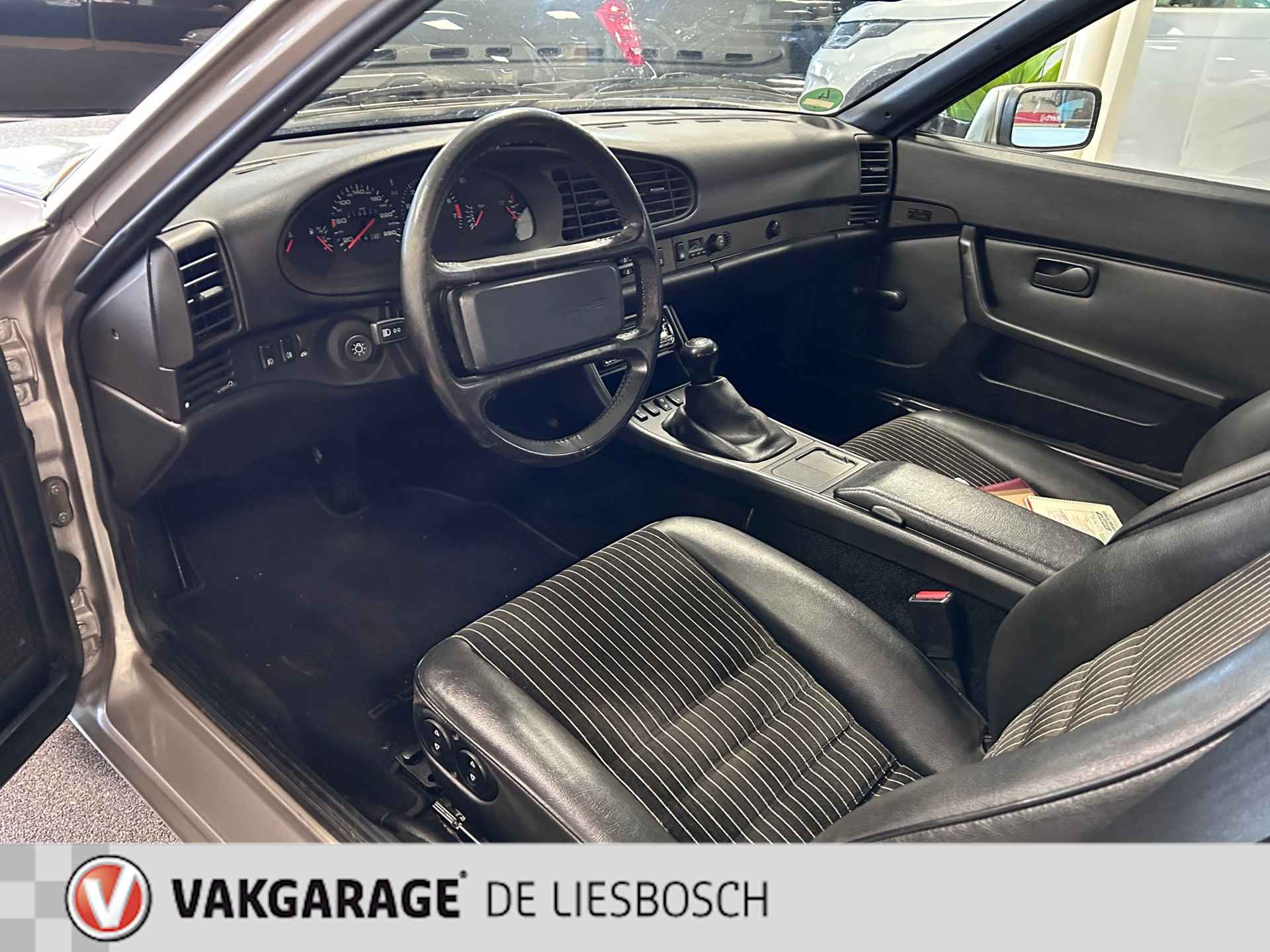 Porsche 944 2.5 Coupé/Airco/radio cd,nieuwe distributie - 11/31