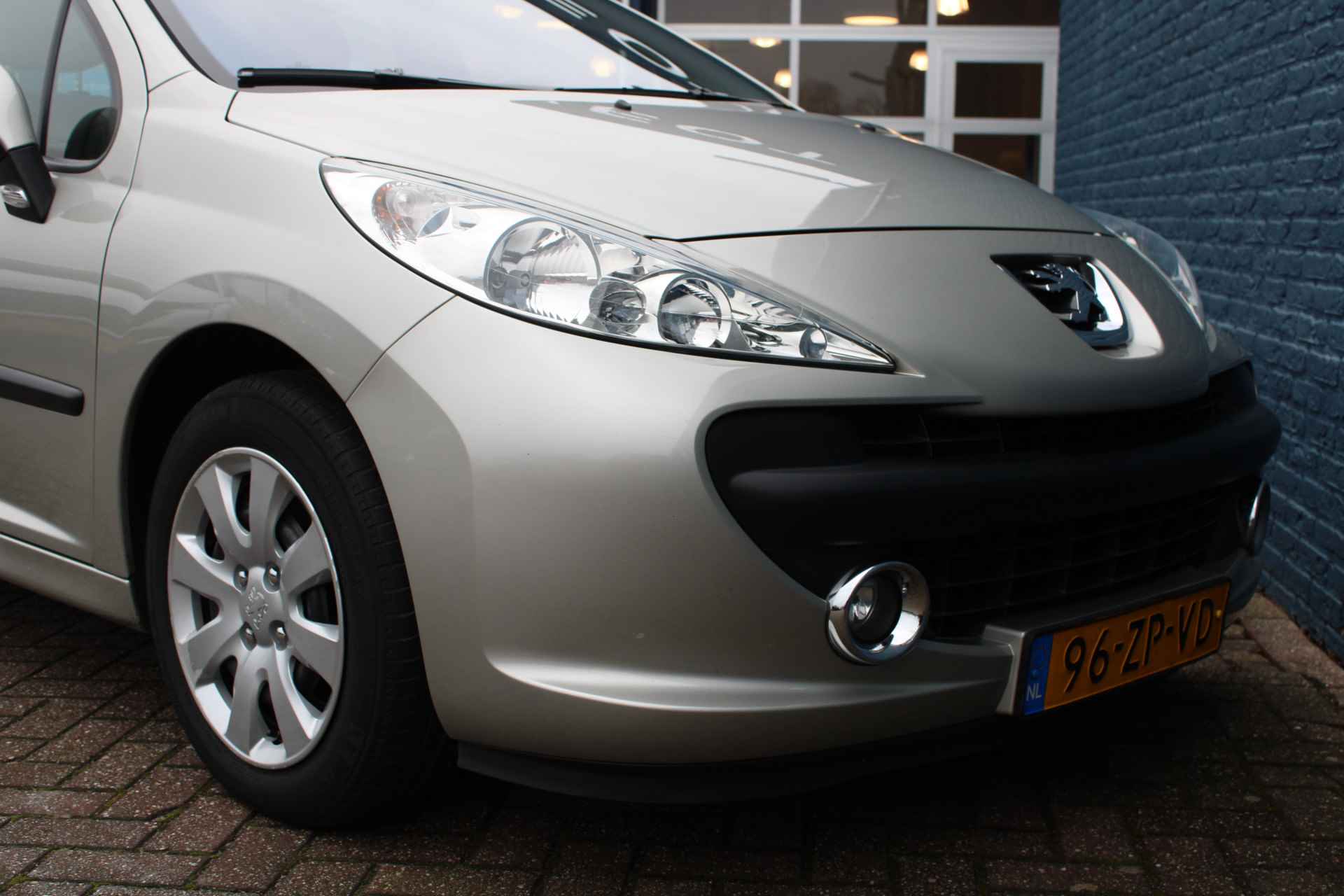 Peugeot 207 5drs 1.6 VTi 120pk XS | Automaat | Parkeersensoren | 1e Eigenaar | - 7/23