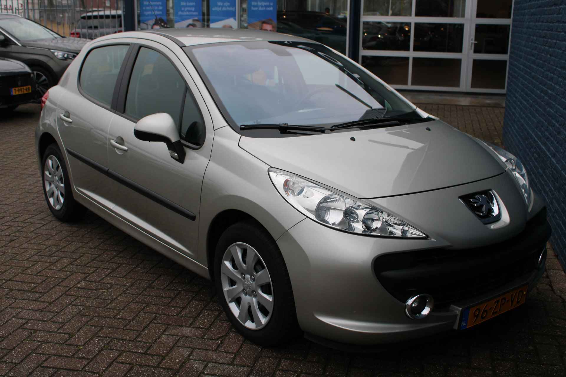 Peugeot 207 5drs 1.6 VTi 120pk XS | Automaat | Parkeersensoren | 1e Eigenaar | - 8/23