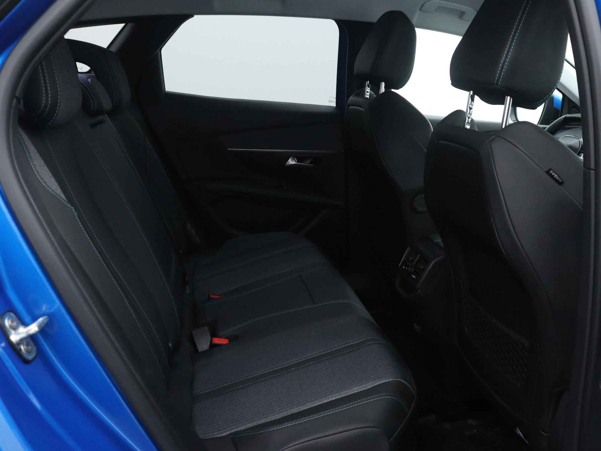 Peugeot 3008 SUV Allure 1.6 Plug-in Hybrid 225pk Automaat | Navigatie | Achteruitrijcamera | Handsfree achterklep | Dodehoeksensor | Climate Control | Stoelverwarming | Keyless | Parkeersensoren v+a | Cruise Control | Led koplampen | Apple Carplay | Bluetooth | DAB+ radio | Donker getint glas | 18" lichtmetalen velgen | - 15/36