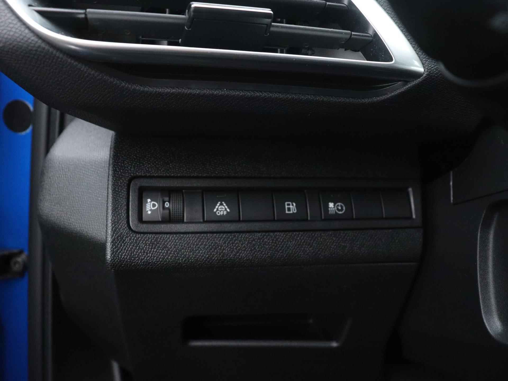 Peugeot 3008 SUV Allure 1.6 Plug-in Hybrid 225pk Automaat | Navigatie | Achteruitrijcamera | Handsfree achterklep | Dodehoeksensor | Climate Control | Stoelverwarming | Keyless | Parkeersensoren v+a | Cruise Control | Led koplampen | Apple Carplay | Bluetooth | DAB+ radio | Donker getint glas | 18" lichtmetalen velgen | - 21/36