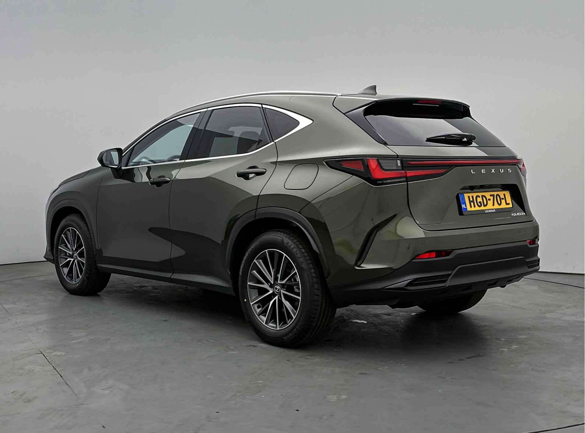 Lexus NX 450h+ AWD Luxury Line Limited | Panoramadak | Leder | LM velgen | Parkeersensoren | 360 Camera | Dodehoek Ass. | Stoel en stuurwiel verwarmd | - 23/54