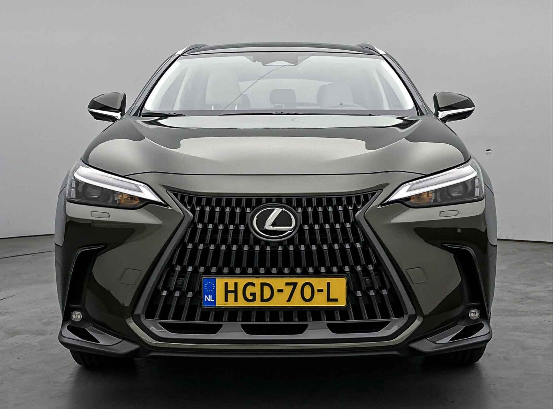 Lexus NX 450h+ AWD Luxury Line Limited | Panoramadak | Leder | LM velgen | Parkeersensoren | 360 Camera | Dodehoek Ass. | Stoel en stuurwiel verwarmd | - 32/54