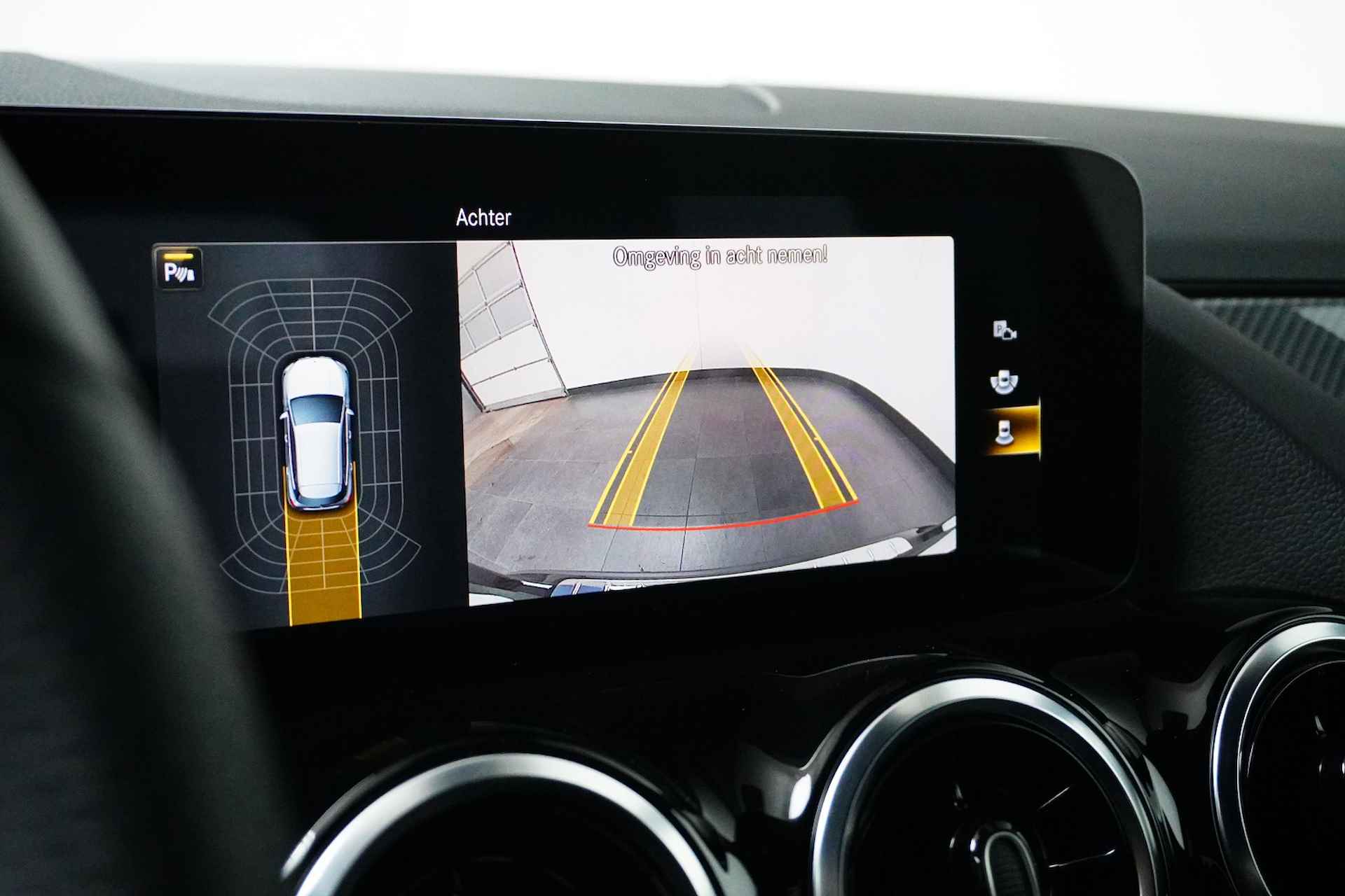 Mercedes-Benz GLA 180 AMG Line. Navigatie | Stoelverwarming | Achteruitrijcamera | - 41/50