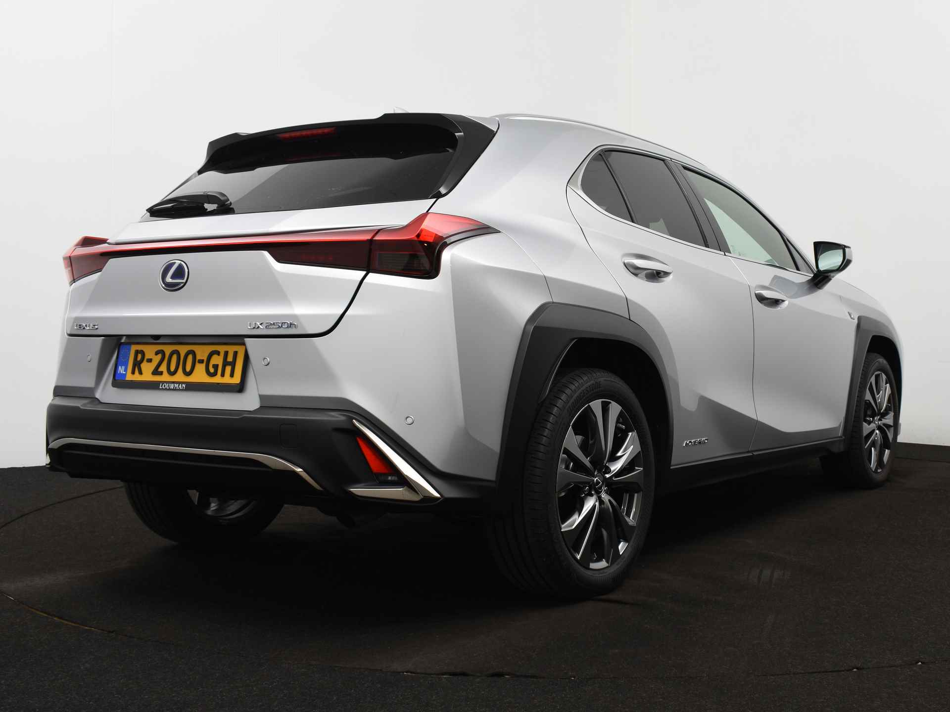 Lexus UX 250h F Sport Business | Stoelverwarming | Sportstoelen | Apple Carplay / Android Auto | Blindspot monitoring | - 3/35