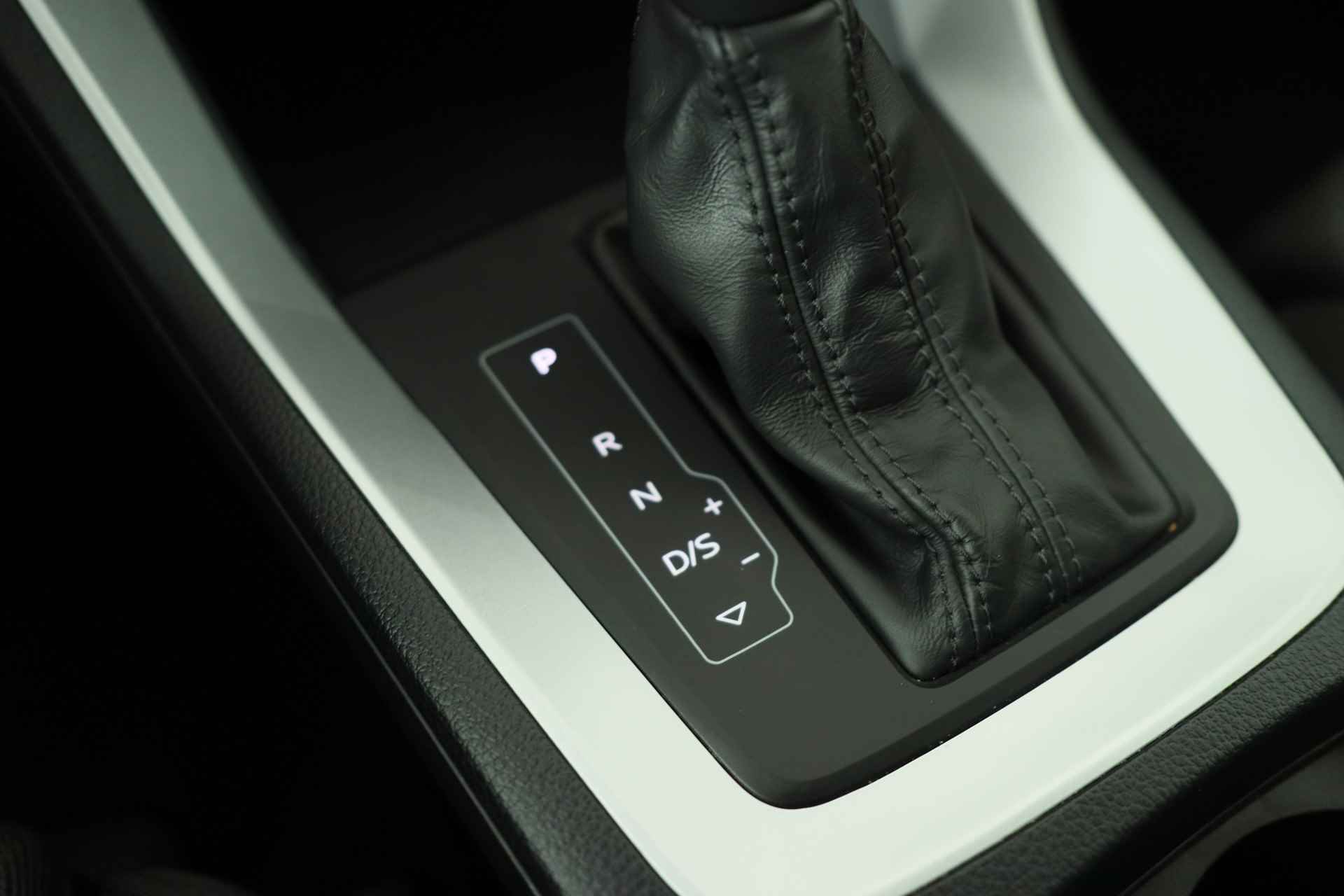 Audi Q3 35 TFSI 150PK S-Tronic | Trekhaak | Navi By App | Climate Control | Stoelverarming | Sportstoelen | Elektrische achterklep | Vir - 32/33