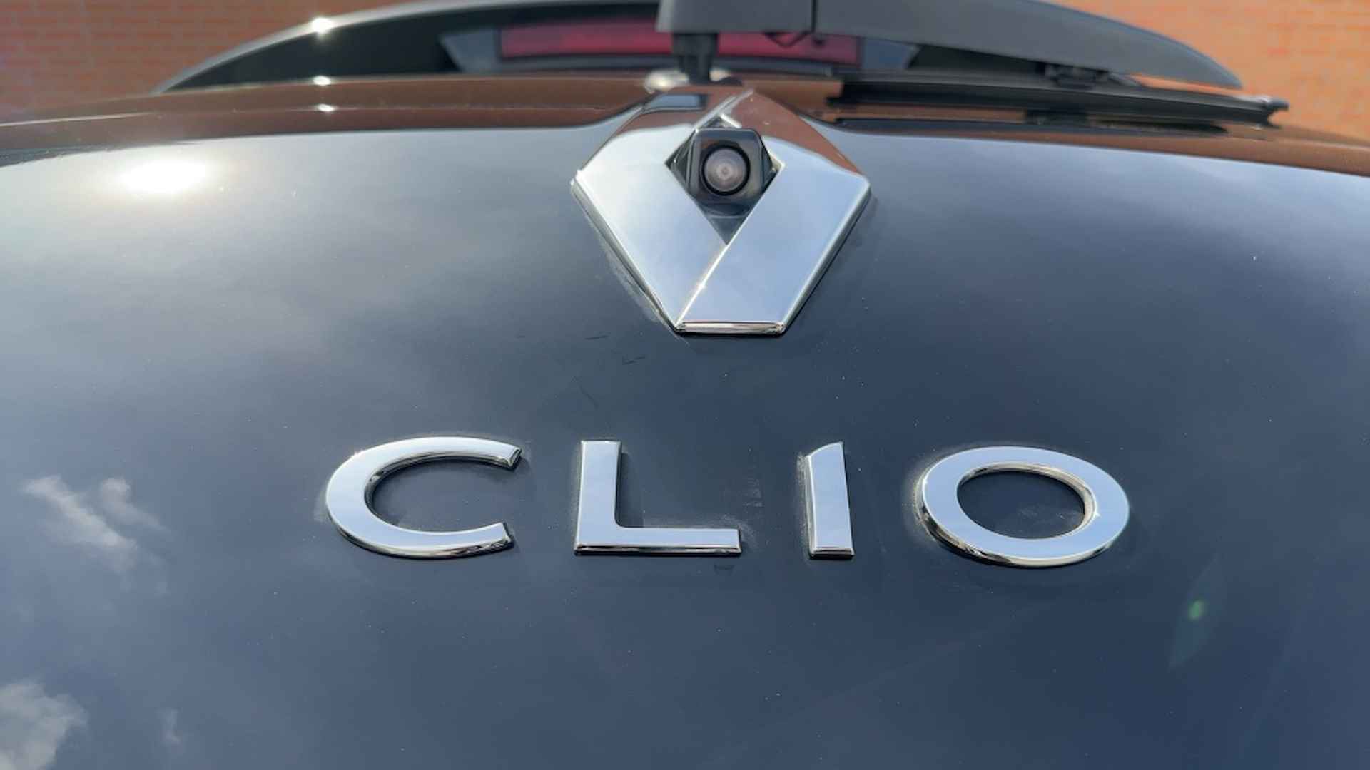 Renault Clio 0.9 TCe Intens 1e Eigenaar Navigatie en Carplay 2 jaar Garantie - 28/39