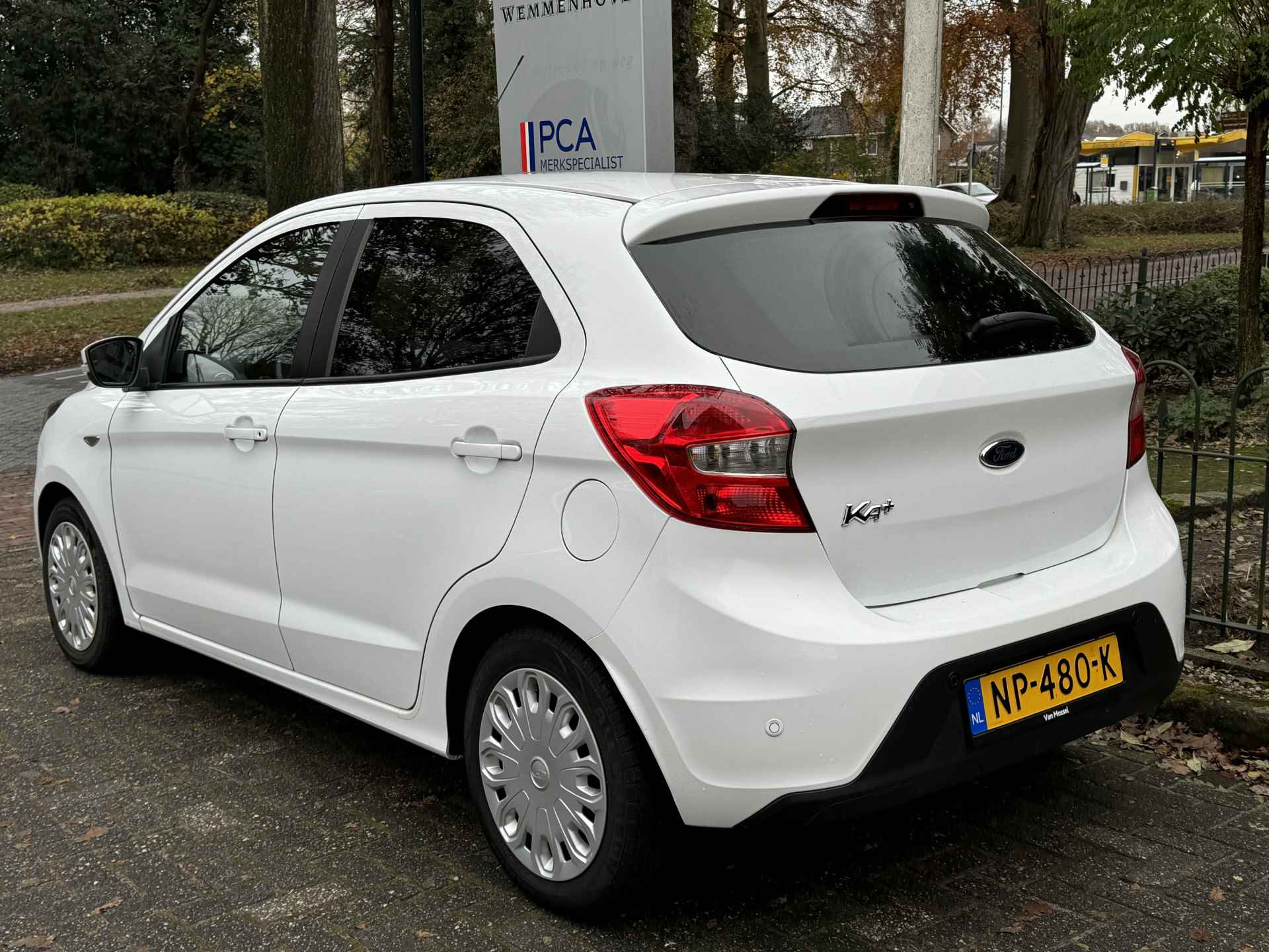 Ford Ka+ 1.2 Trend Ultimate Airco/5-Deurs/Navigatie - 33/41