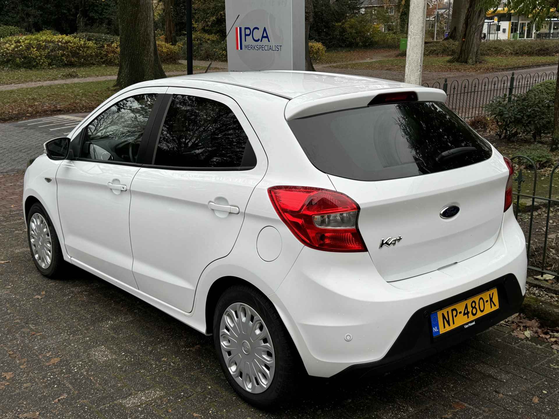 Ford Ka+ 1.2 Trend Ultimate Airco/5-Deurs/Navigatie - 37/41