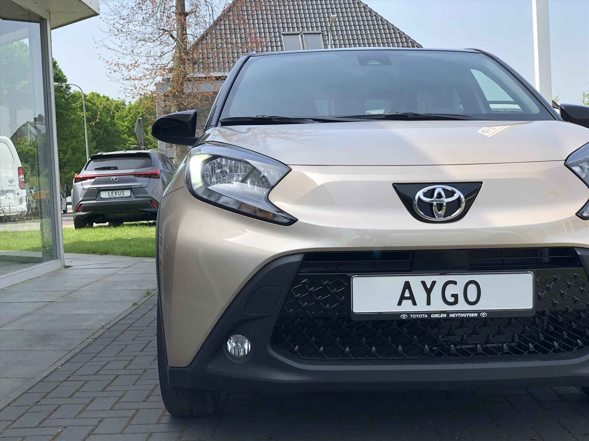 Toyota Aygo X 1.0 VVT-i S-CVT Pulse Bi-Tone | Smart Connect, Stoelverwarming, Apple CarPlay/Android Auto, Parkeercamera, 17 inch - 4/37