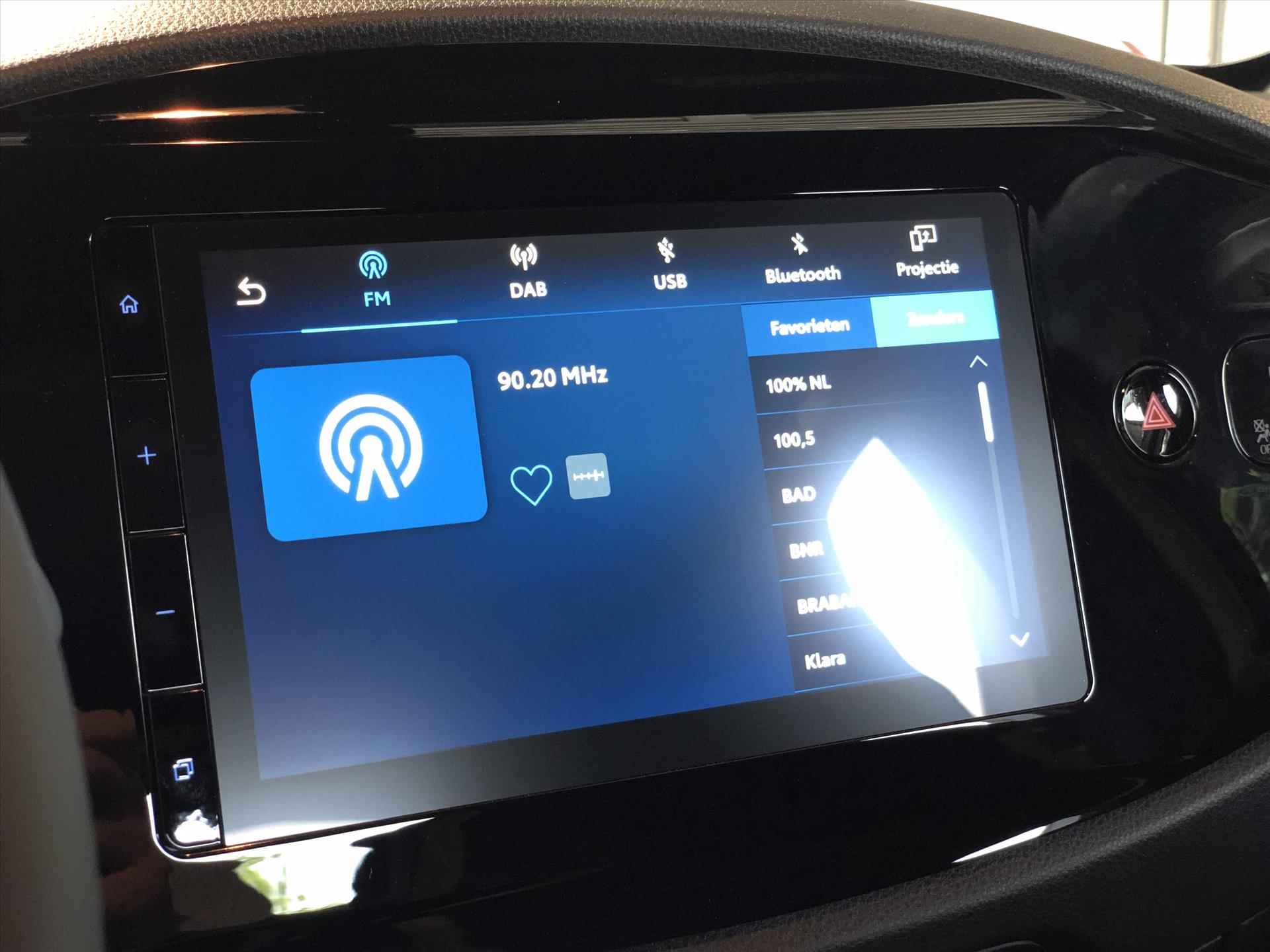 Toyota Aygo X 1.0 VVT-i S-CVT Pulse Bi-Tone | Smart Connect, Stoelverwarming, Apple CarPlay/Android Auto, Parkeercamera, 17 inch - 23/37