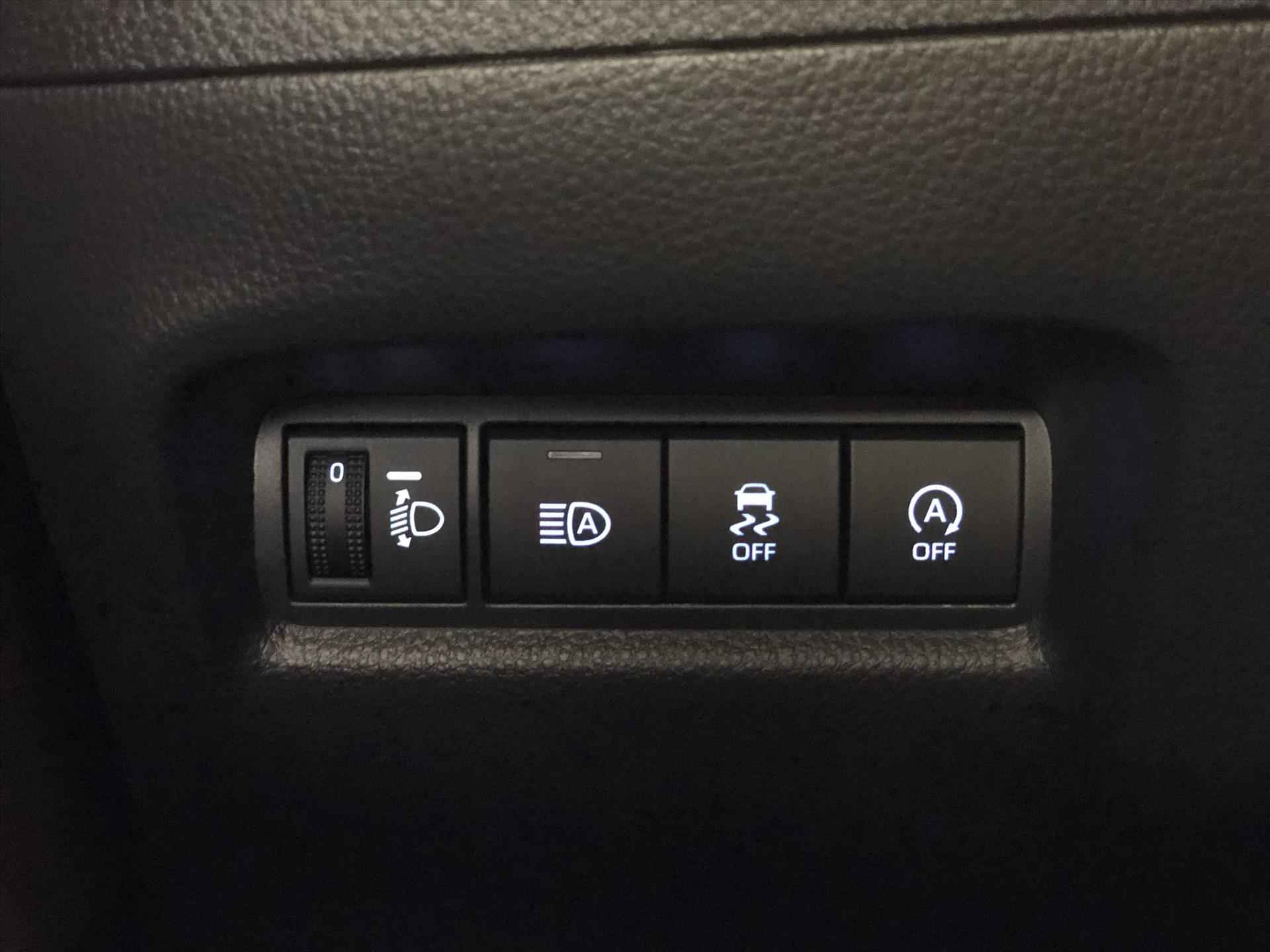 Toyota Aygo X 1.0 VVT-i S-CVT Pulse Bi-Tone | Smart Connect, Stoelverwarming, Apple CarPlay/Android Auto, Parkeercamera, 17 inch - 31/37