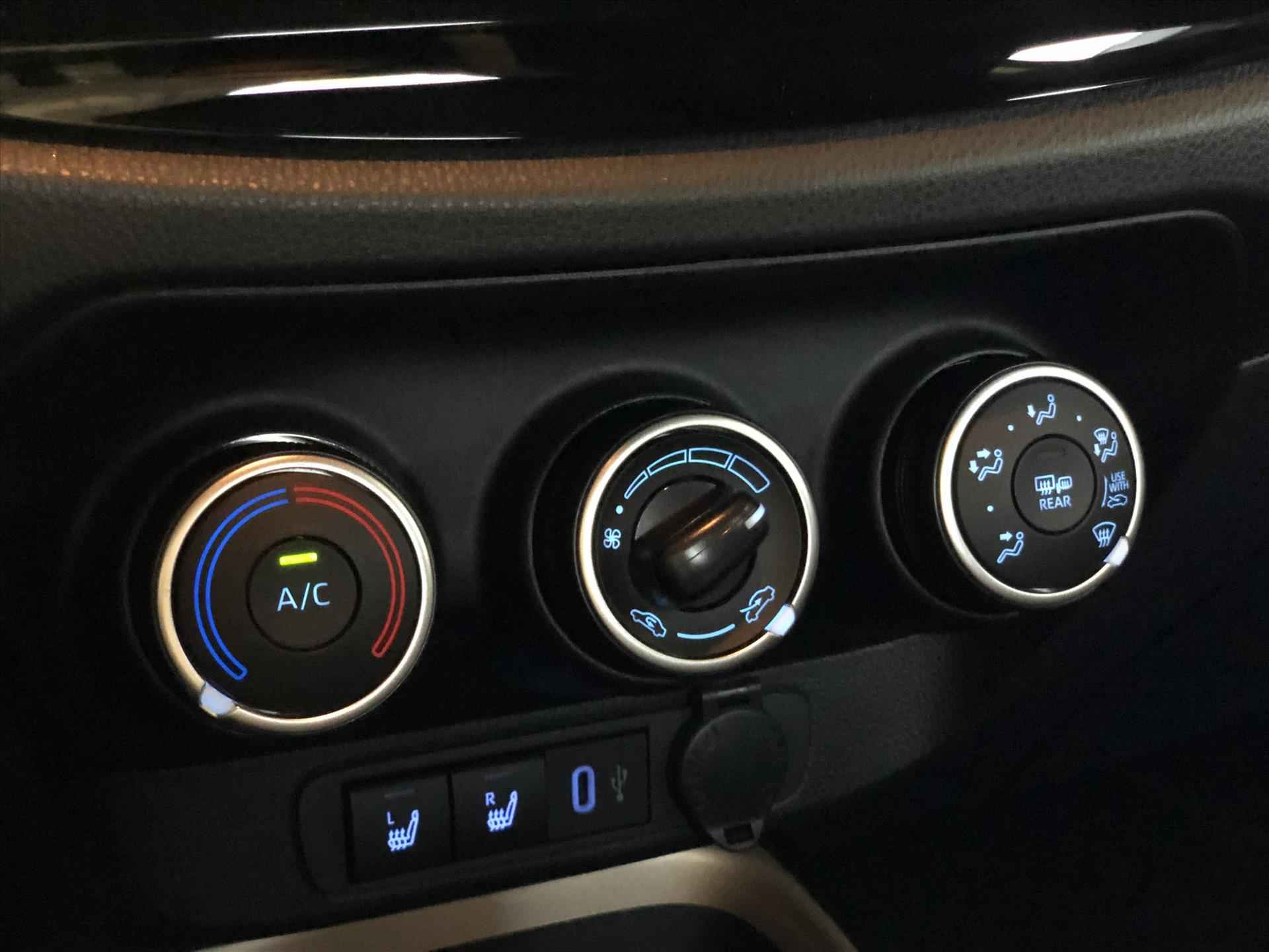 Toyota Aygo X 1.0 VVT-i S-CVT Pulse Bi-Tone | Smart Connect, Stoelverwarming, Apple CarPlay/Android Auto, Parkeercamera, 17 inch - 32/37