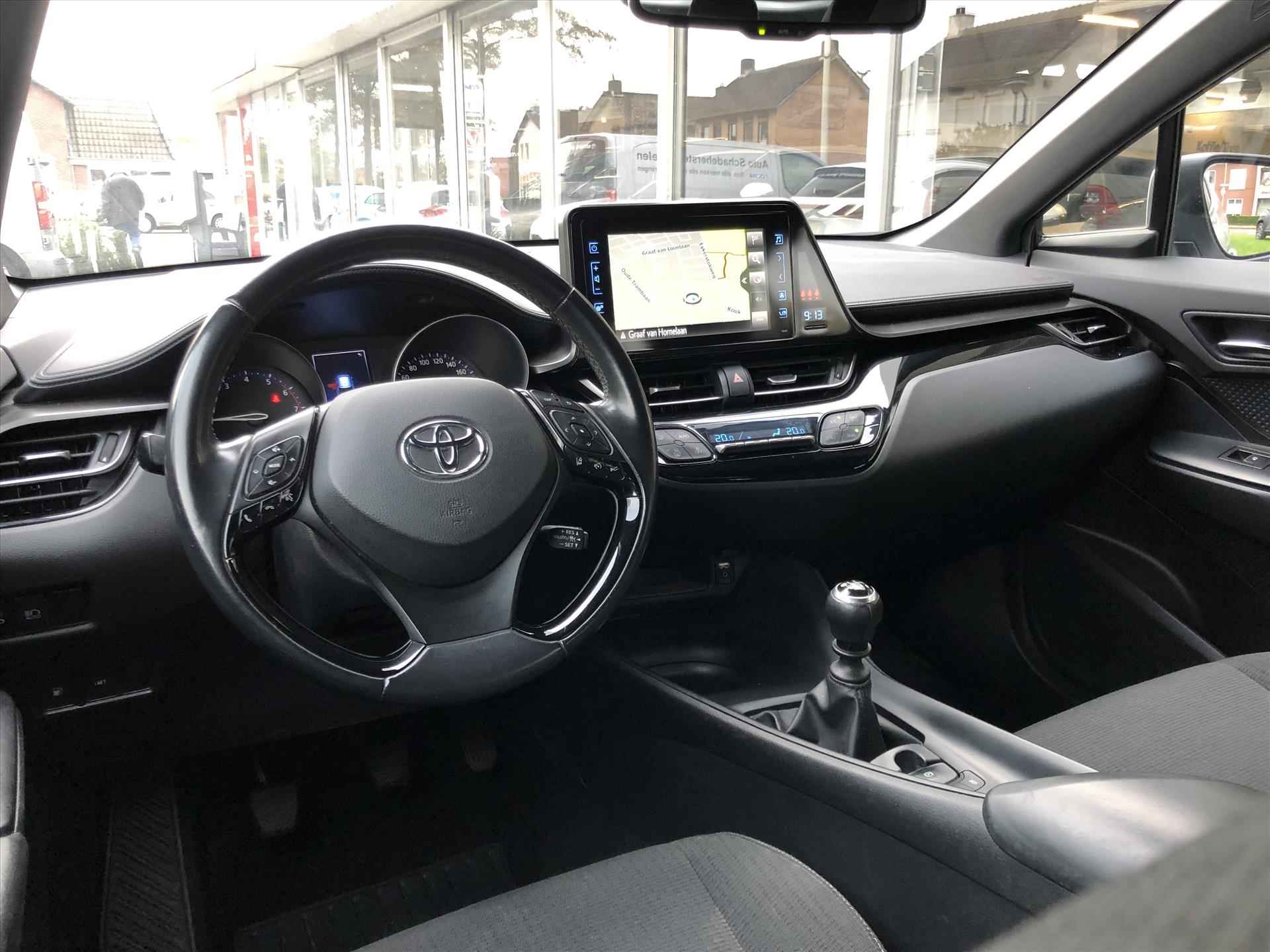 Toyota C-Hr 1.2 Turbo Dynamic | Navigatie, Parkeercamera, Lichtmetalen velgen, DAB+, Keyless, Licht + Regensensor - 13/32