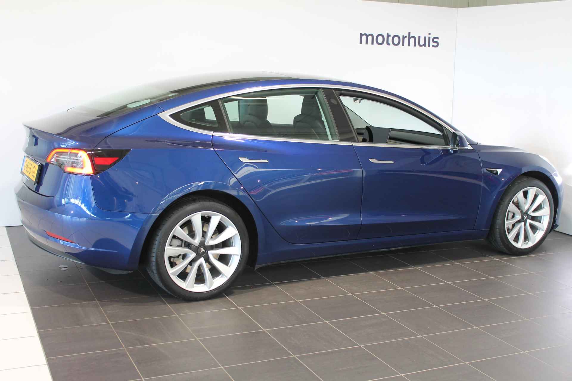 Tesla Model 3 Standard Plus RWD - 7/26