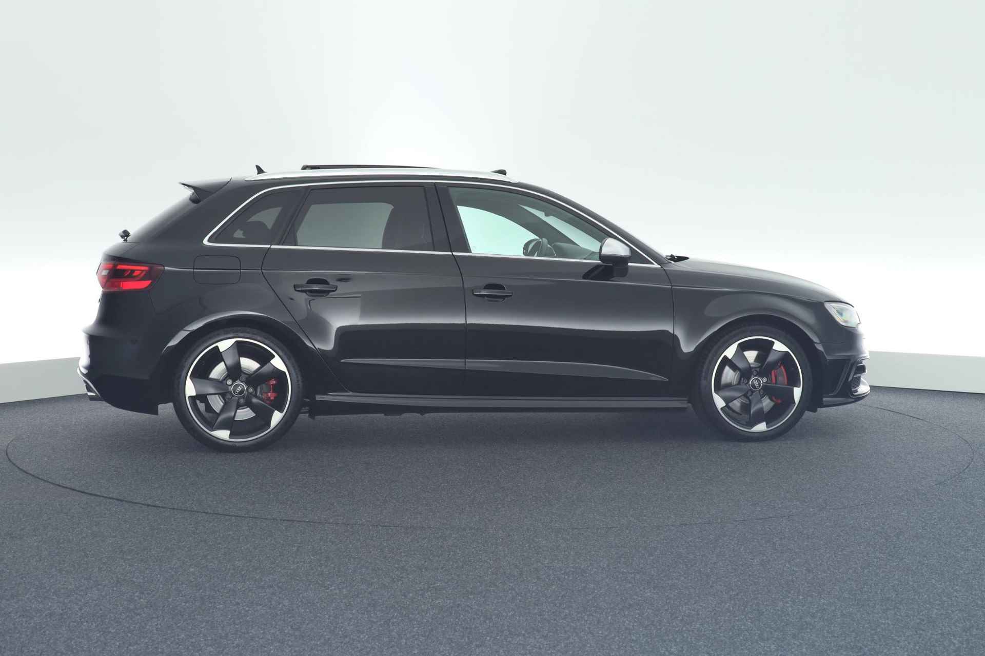 Audi S3 Sportback 2.0 TFSI 300pk quattro Pro Line Plus Keyless B&O Panoramadak Stoelverwarming Leder Navigatie - 10/51