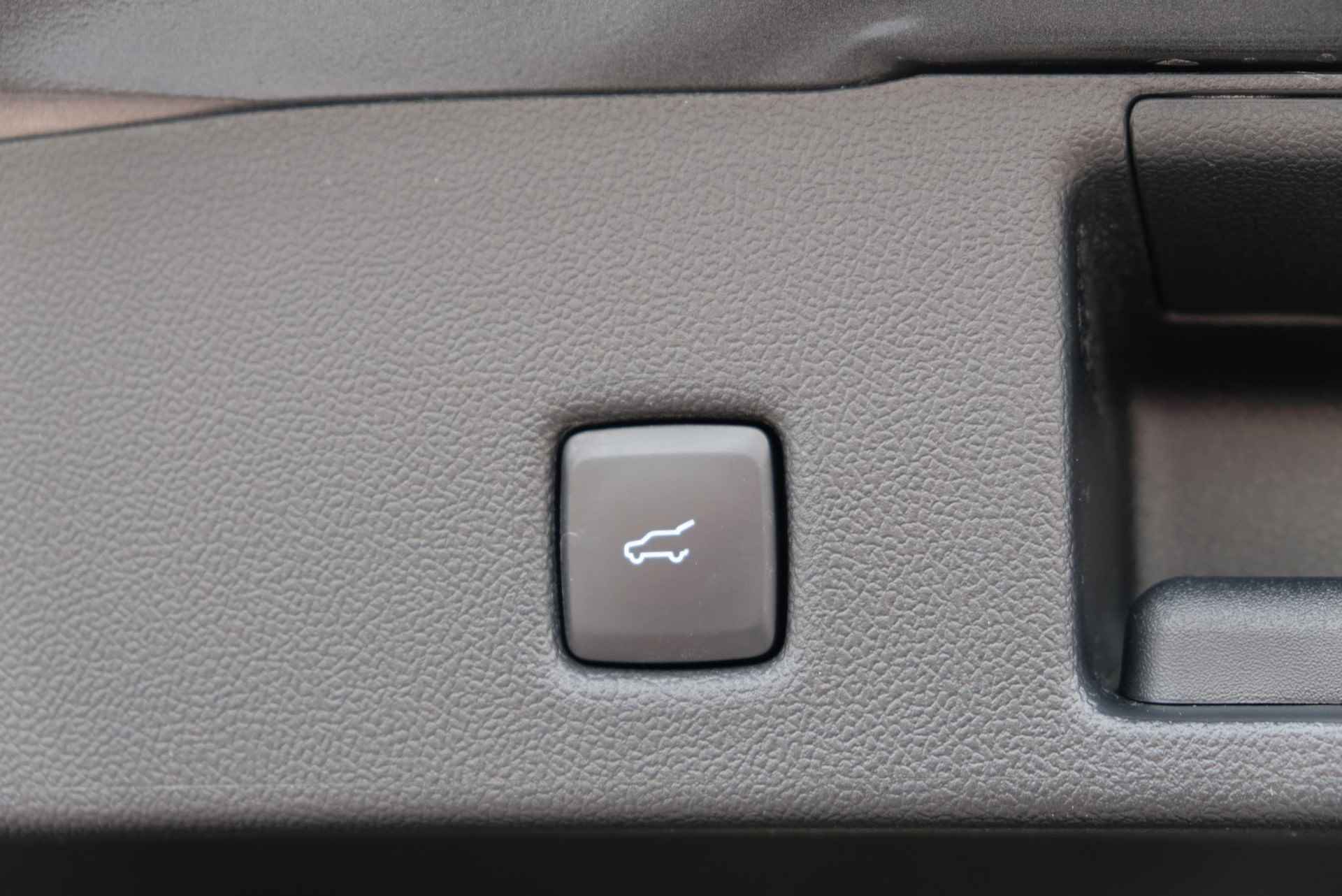 Ford Kuga 2.5 PHEV 225pk Aut. Vignale | Private Lease vanaf € 599,- | Bang & Olufsen | Keyless | Elektrische Achterklep | Camera | Winter Pakket - 33/37