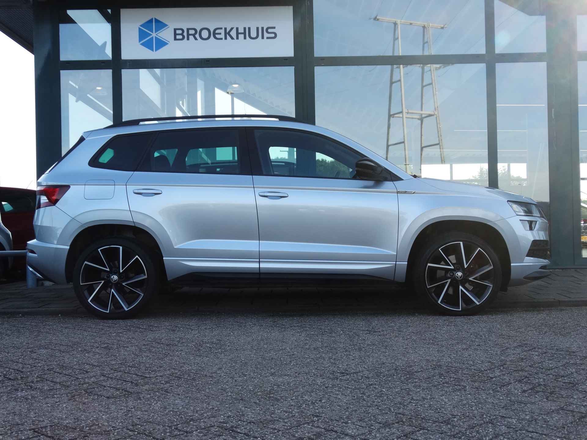 Škoda Karoq 1.5 TSI ACT Sportline Business | Achteruitrijcamera | Navigatie | Stoel + stuur + voorruit verwarming | Trekhaak - 7/31