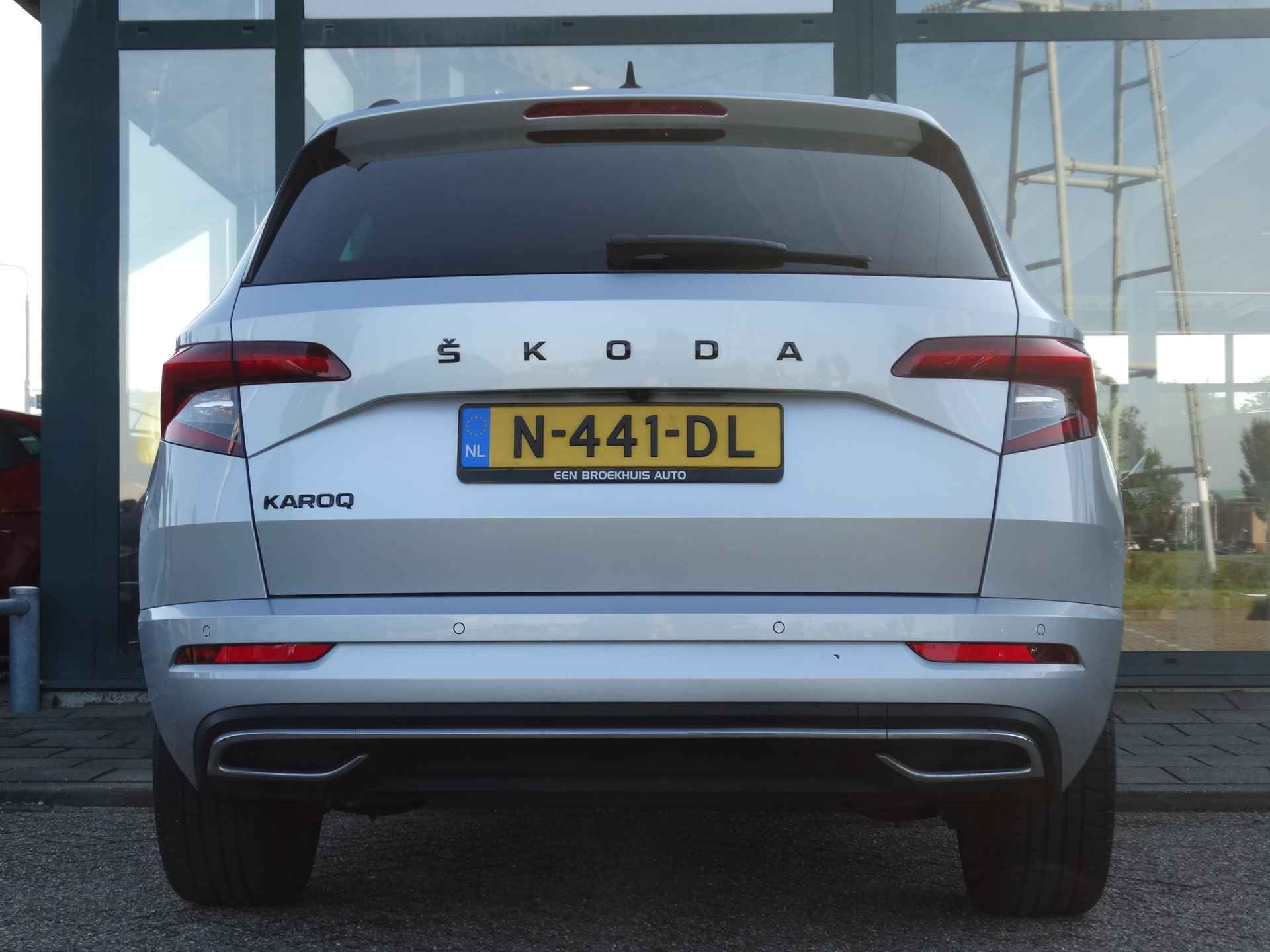 Škoda Karoq 1.5 TSI ACT Sportline Business | Achteruitrijcamera | Navigatie | Stoel + stuur + voorruit verwarming | Trekhaak - 10/31