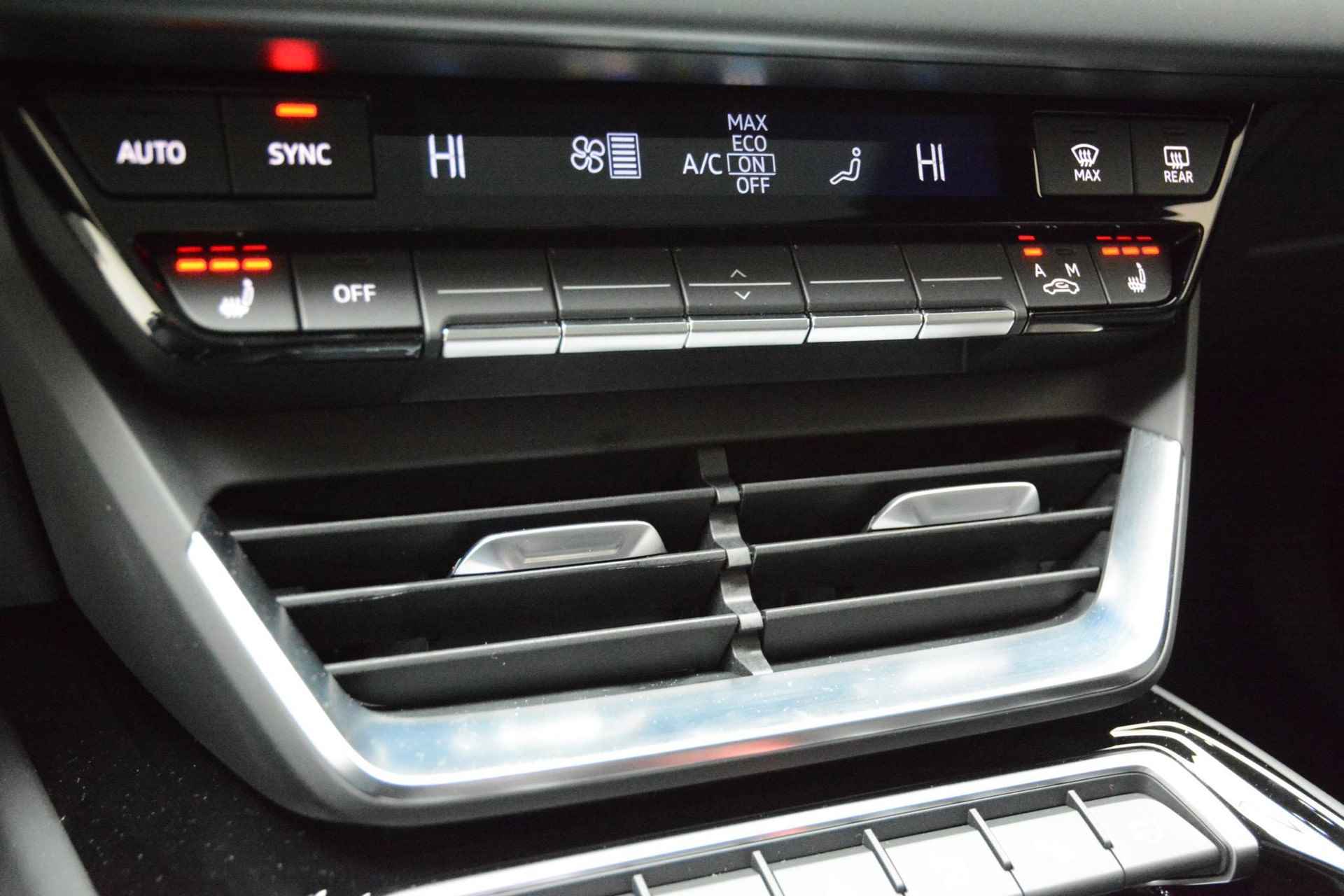Audi e-tron GT GT Competition 93 kWh 476 PK | Nieuw | NU VAN € 143.900,00 VOOR € 123.900,00!!!! | UNIEKE KLEUR TIEFGRUN ENIGE IN NL!!! | Navigatie | Maxtrix-Laser koplampen | 360 camera | Autonome parkeerfunctie | Dynamische vierwielbesturing | Dodehoek detectie | Glazen panoramadak | Head-up display | Dynamiekpakket plus | Audi virtual cockpit plus | Stoelverwarming voor en achter | Lichtpakket plus ambient light | Optiekpakket zwart plus - 17/30