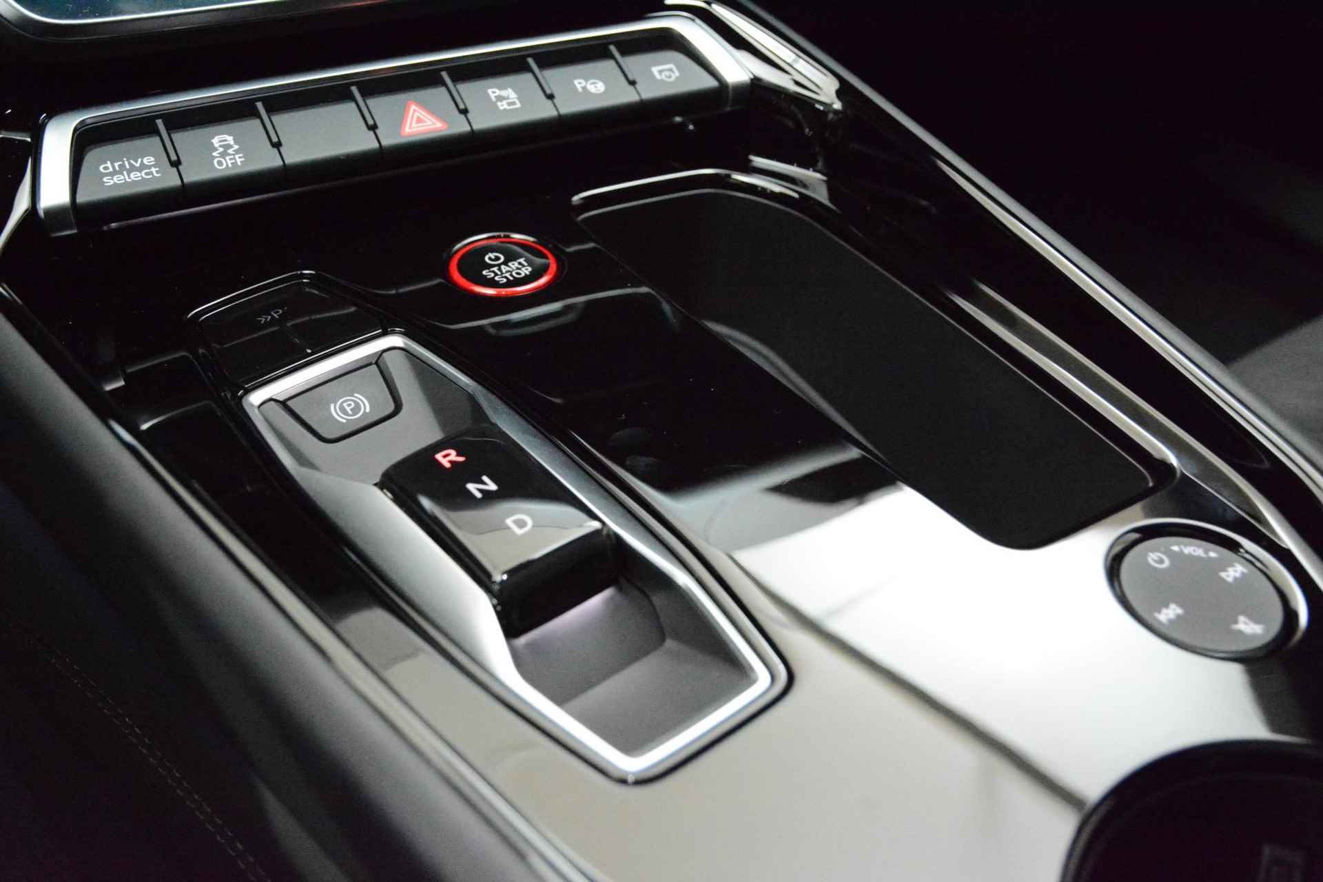 Audi e-tron GT GT Competition 93 kWh 476 PK | Nieuw | NU VAN € 143.900,00 VOOR € 123.900,00!!!! | UNIEKE KLEUR TIEFGRUN ENIGE IN NL!!! | Navigatie | Maxtrix-Laser koplampen | 360 camera | Autonome parkeerfunctie | Dynamische vierwielbesturing | Dodehoek detectie | Glazen panoramadak | Head-up display | Dynamiekpakket plus | Audi virtual cockpit plus | Stoelverwarming voor en achter | Lichtpakket plus ambient light | Optiekpakket zwart plus - 19/30