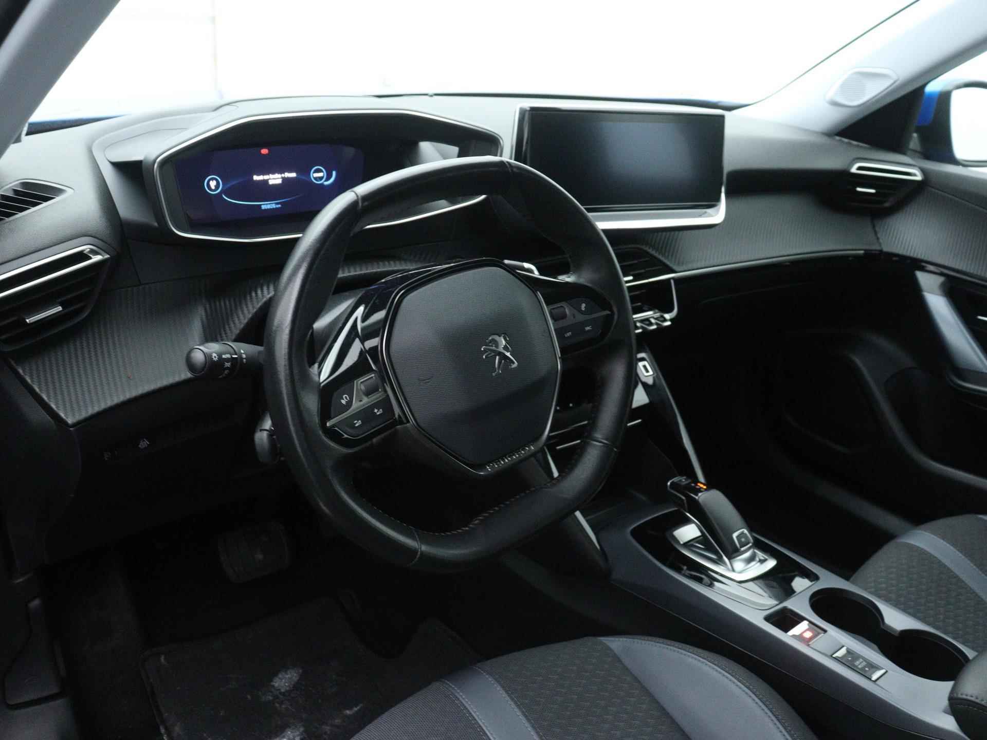 Peugeot 2008 Allure 130pk Automaat | Navigatie | Camera | Climate Control | Licht Metalen Velgen 17"| Apple Carplay/Android Auto - 17/34
