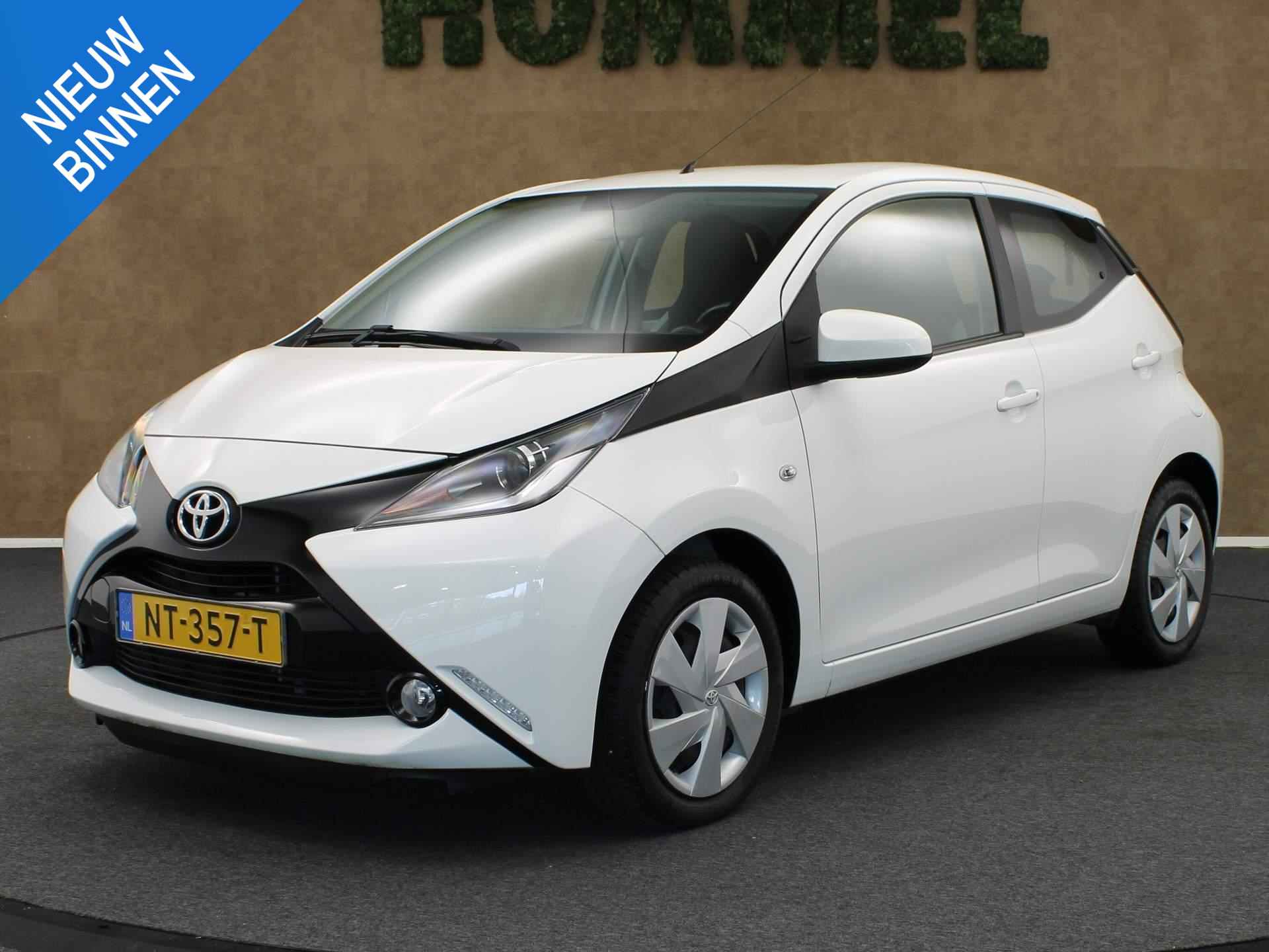 Toyota Aygo 1.0 VVT-i x-play - ORIGINEEL NEDERLANDSE AUTO - NAVIGATIE - ACHTERUITRIJ CAMERA - MULTIMEDIA VOORBEREIDING - 1/33